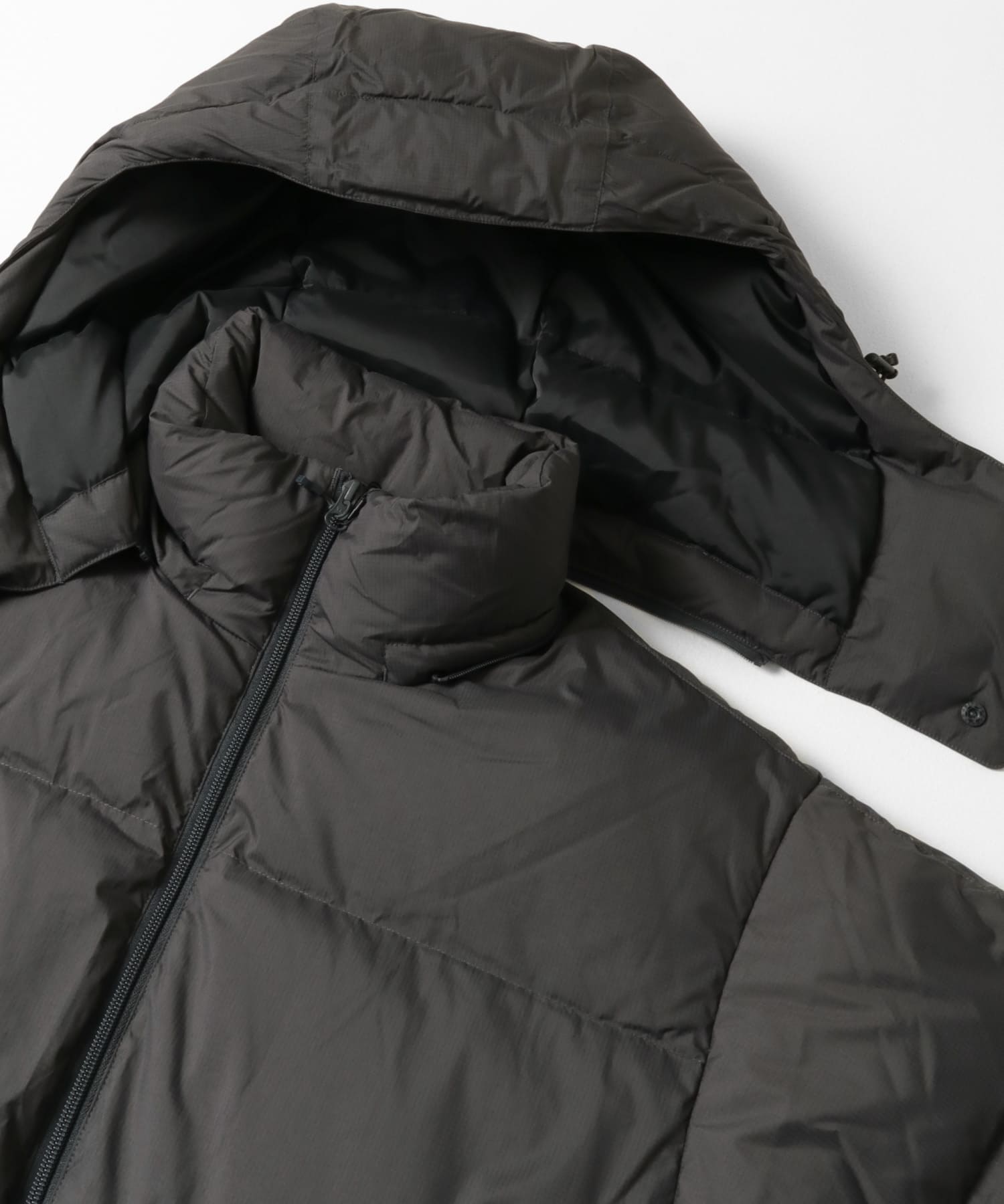 DAIWA PIER39　TECH ALPINE DOWN PARKA CHARCOAL S