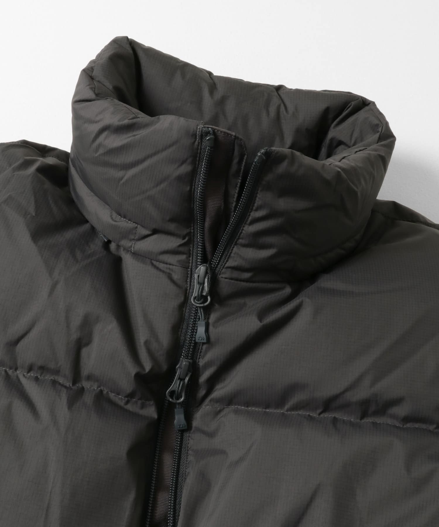 DAIWA PIER39　TECH ALPINE DOWN PARKA CHARCOAL S