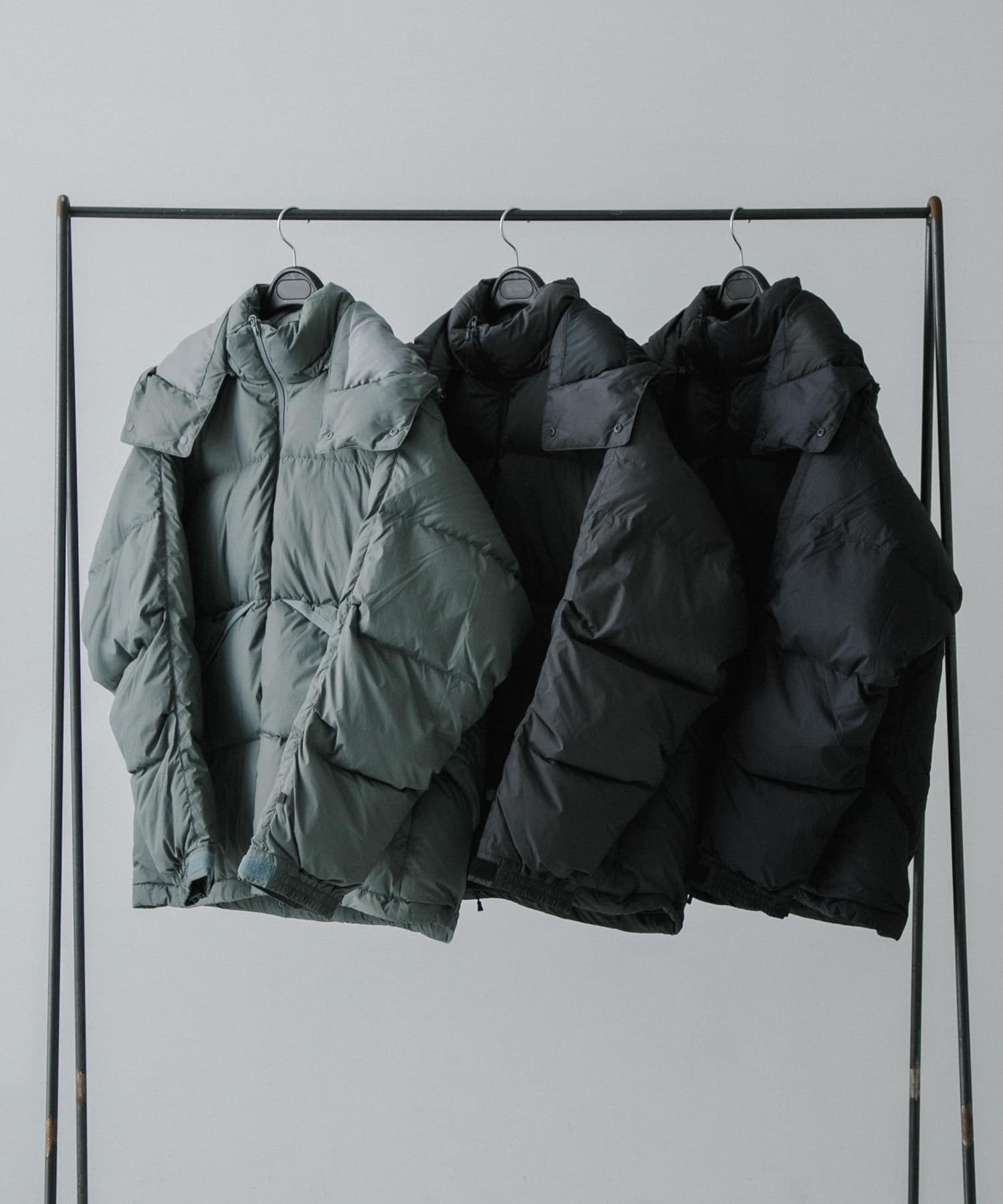 DAIWA PIER39　TECH ALPINE DOWN PARKA LT.GRAY S