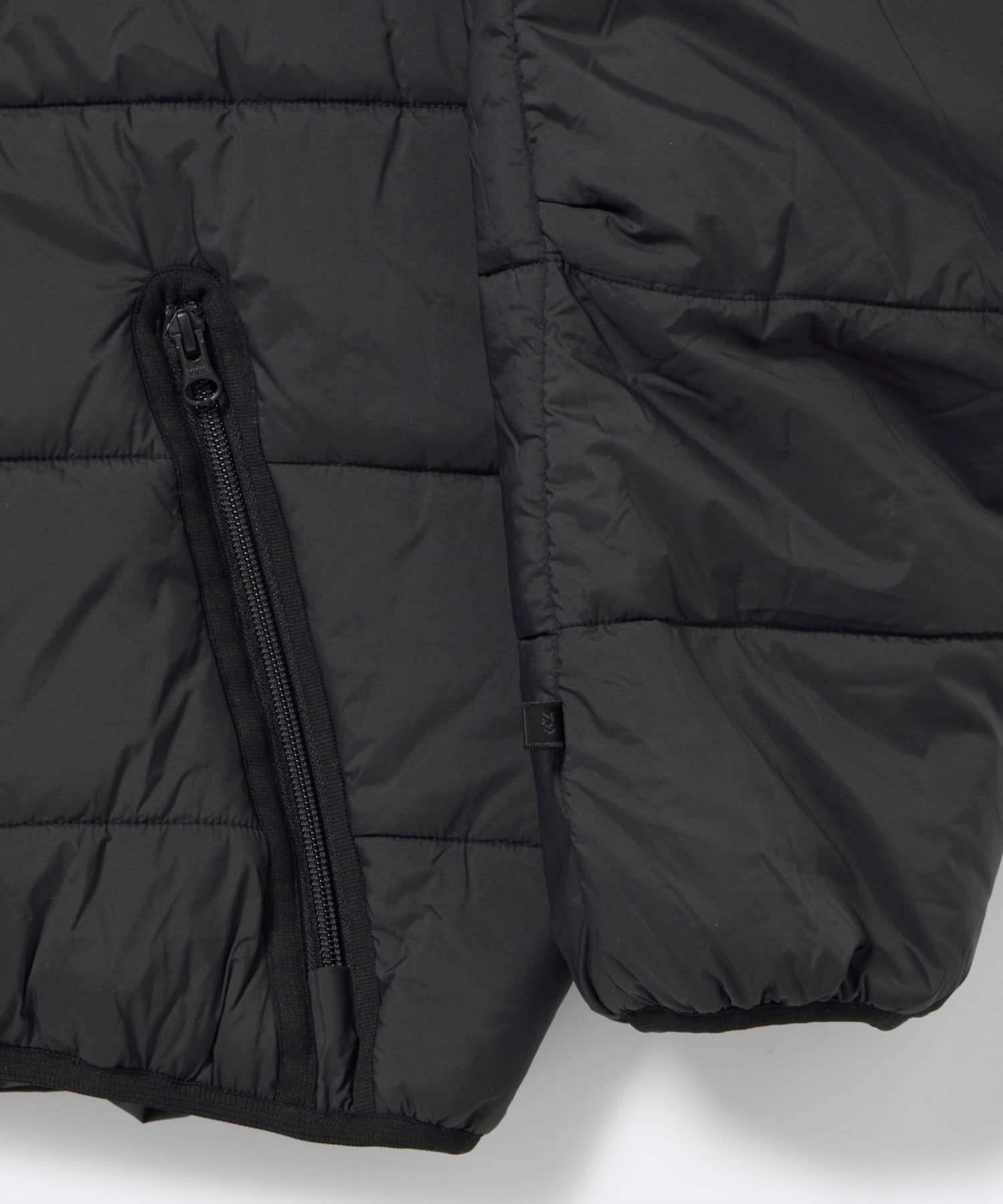 DAIWA PIER39　TECH REVERSIBLE CLIMBERS PUFF JACKET BLACK S