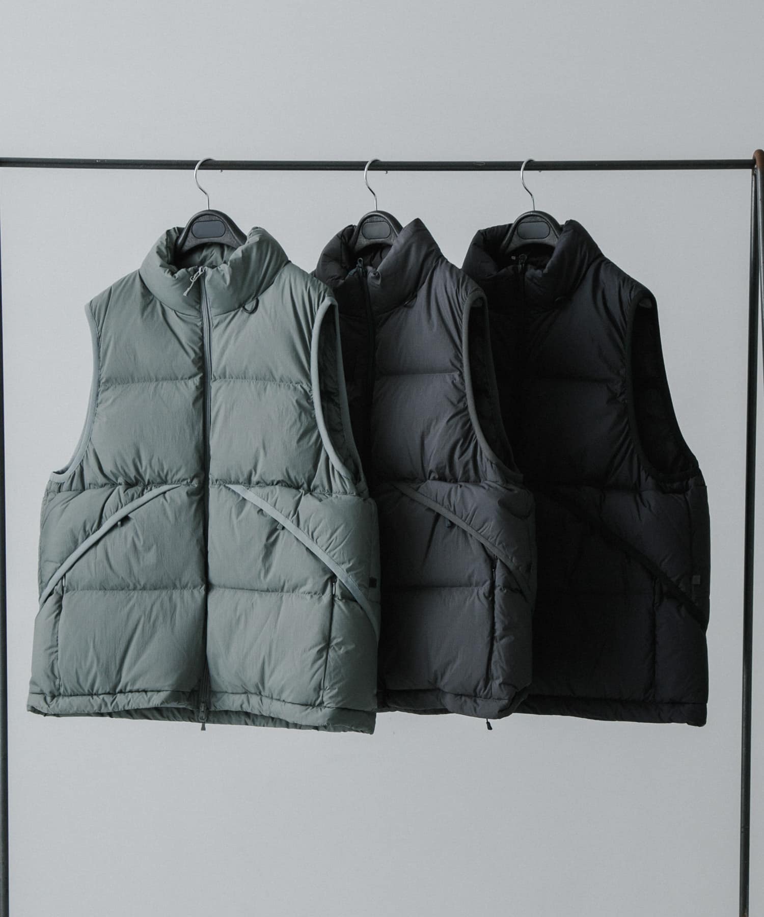DAIWA PIER39　TECH ALPINE DOWN VEST LT.GRAY M