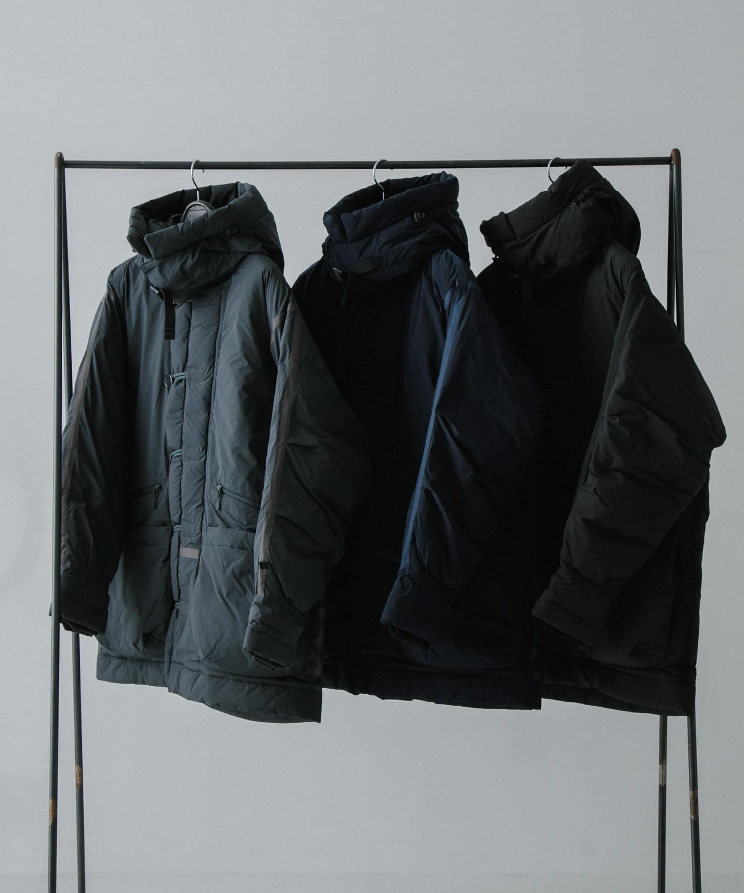 DAIWA PIER39　TECH B-7 MOD DOWN JACKET CHARCOAL M