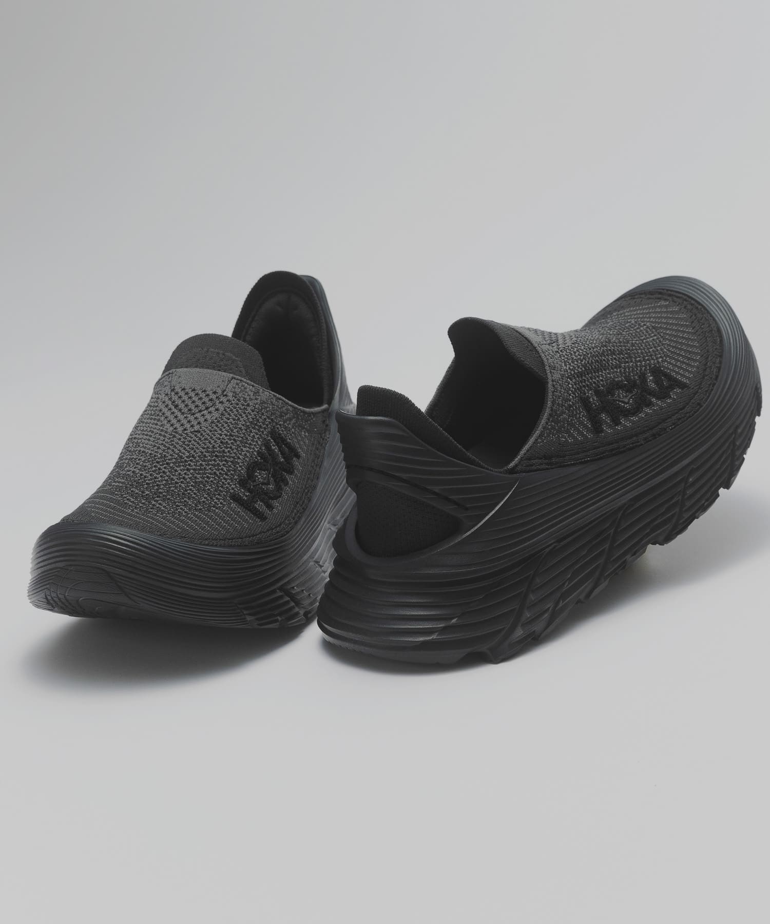 HOKA ONE ONE　U RESTORE TC