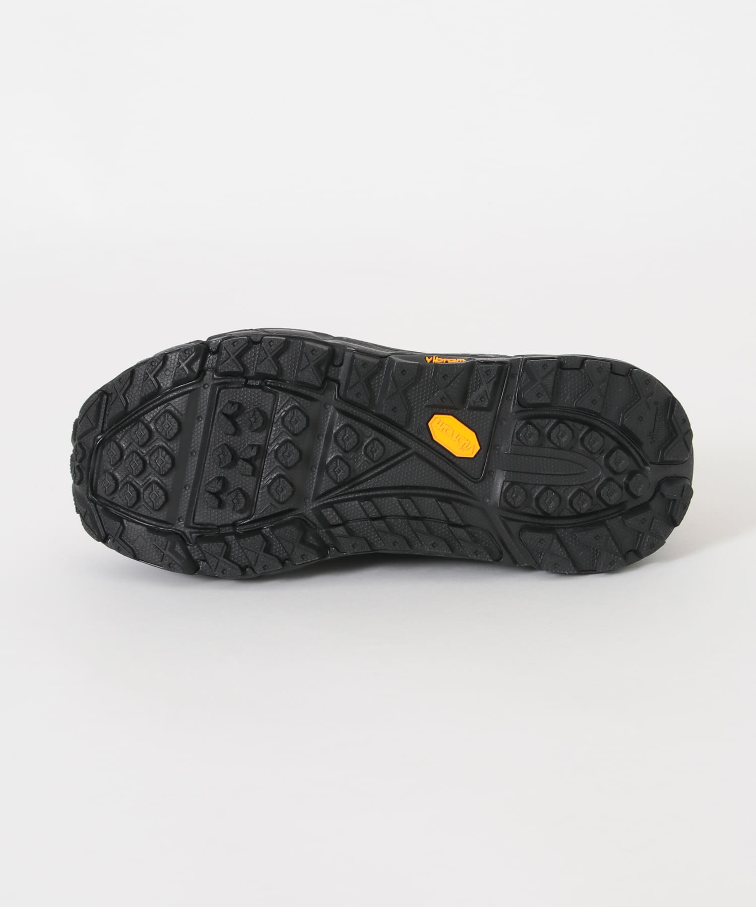 HOKA ONE ONE　U TOR SUMMIT CRBN 26