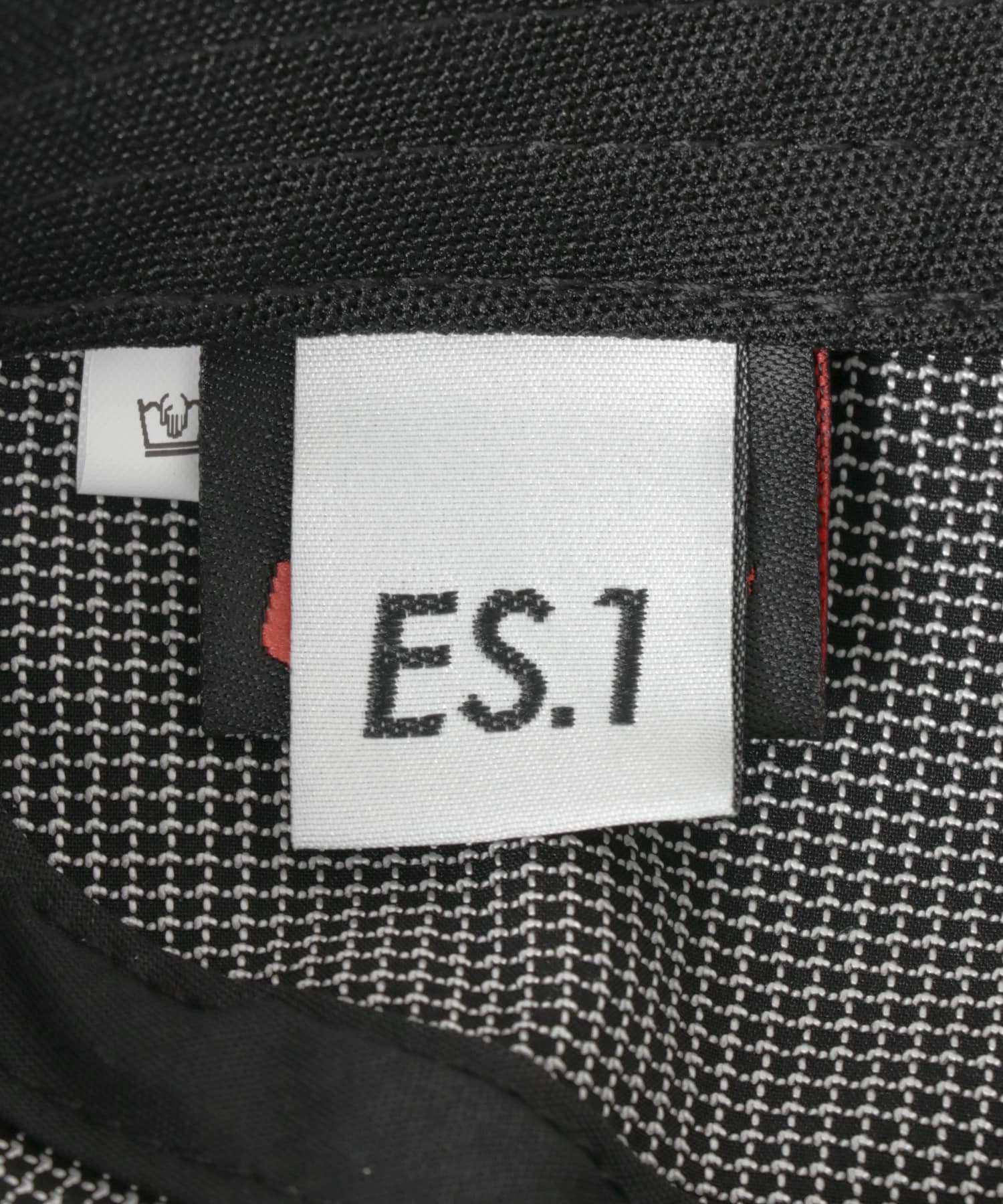 ES.1　ULTRA CAP Black FREE