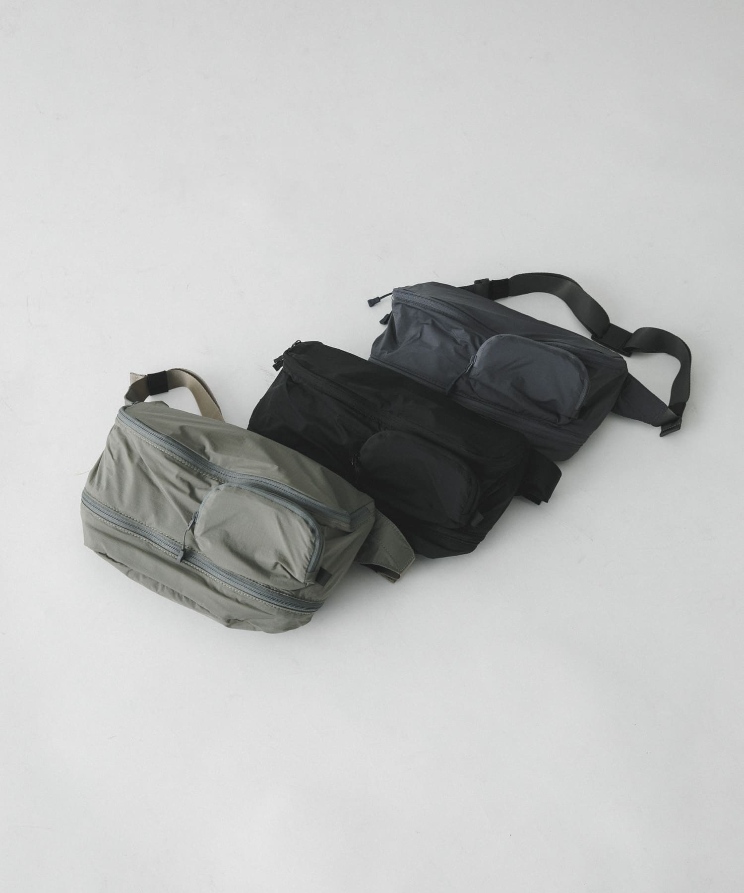 DAIWA PIER39　TRAVEL EXPAND FANNY BAG WOLF GRAY FREE