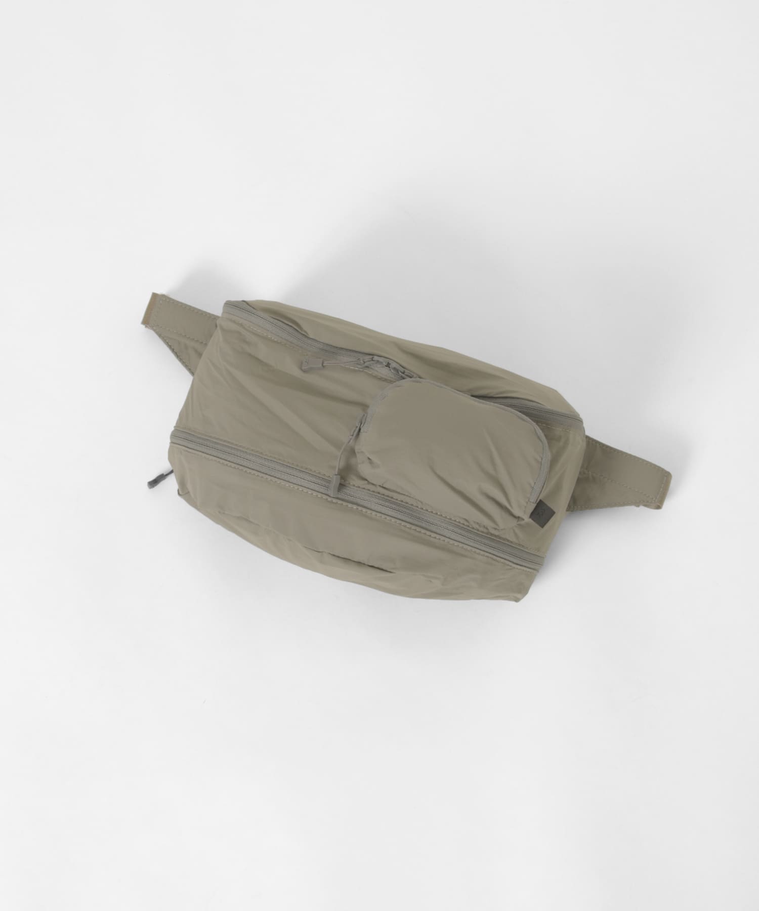 DAIWA PIER39　TRAVEL EXPAND FANNY BAG WOLF GRAY FREE