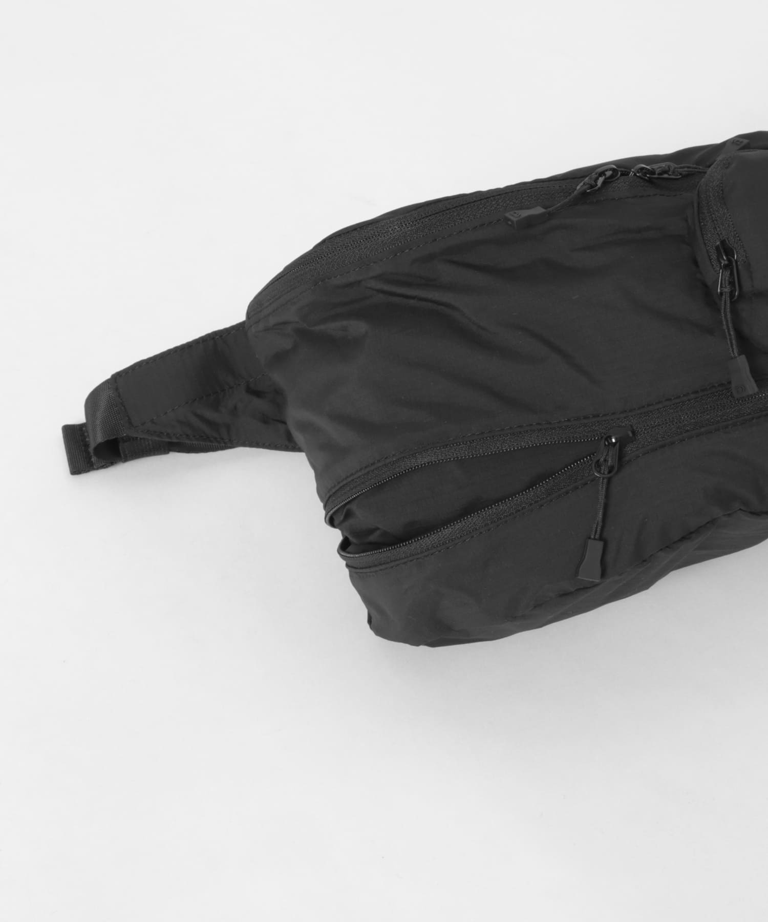 DAIWA PIER39　TRAVEL EXPAND FANNY BAG BLACK FREE