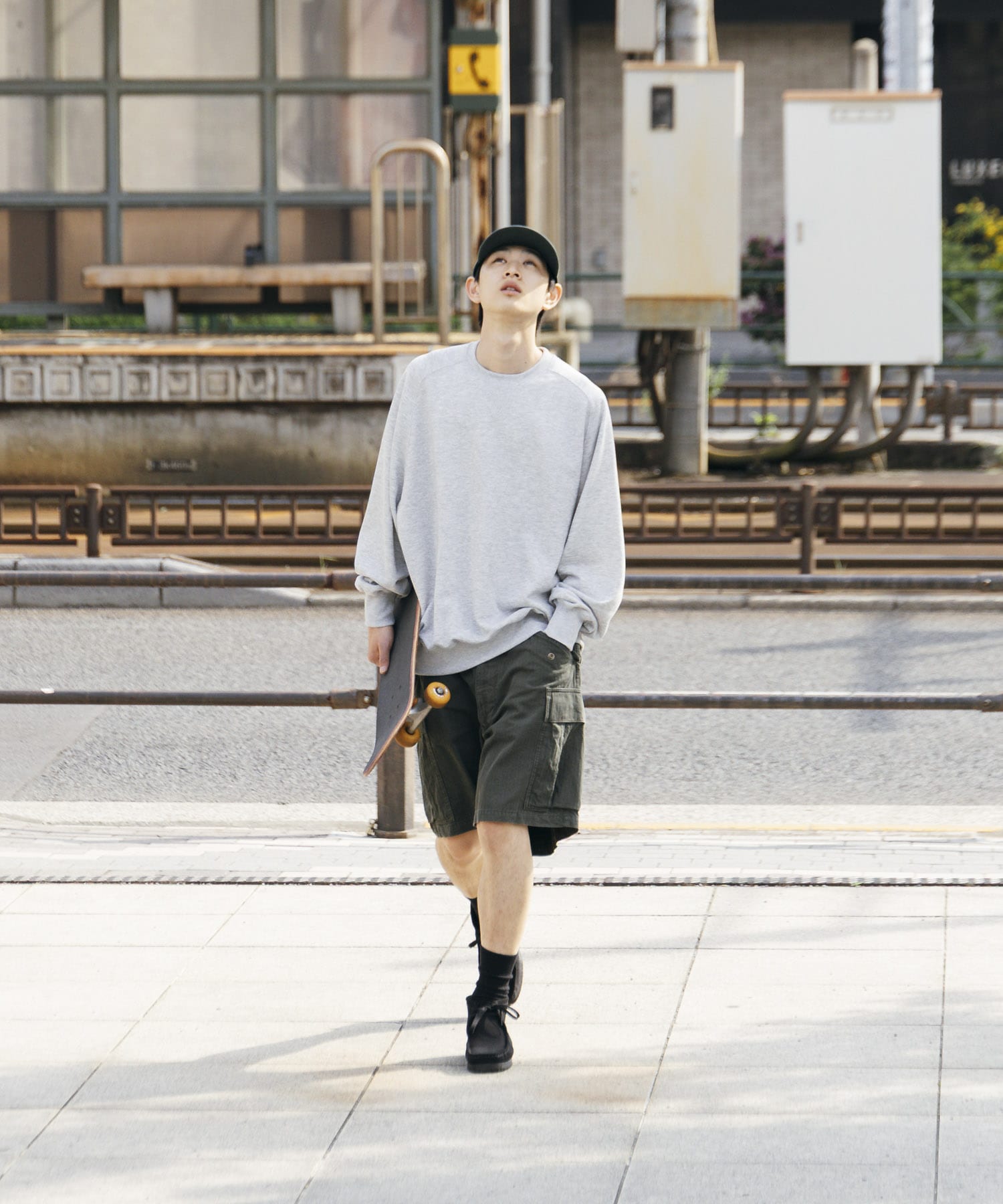 TOP GRAY