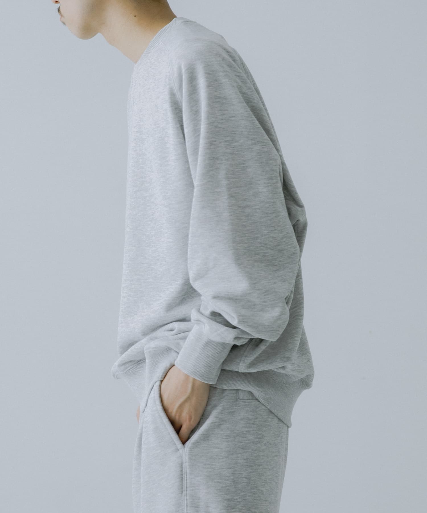 TOP GRAY