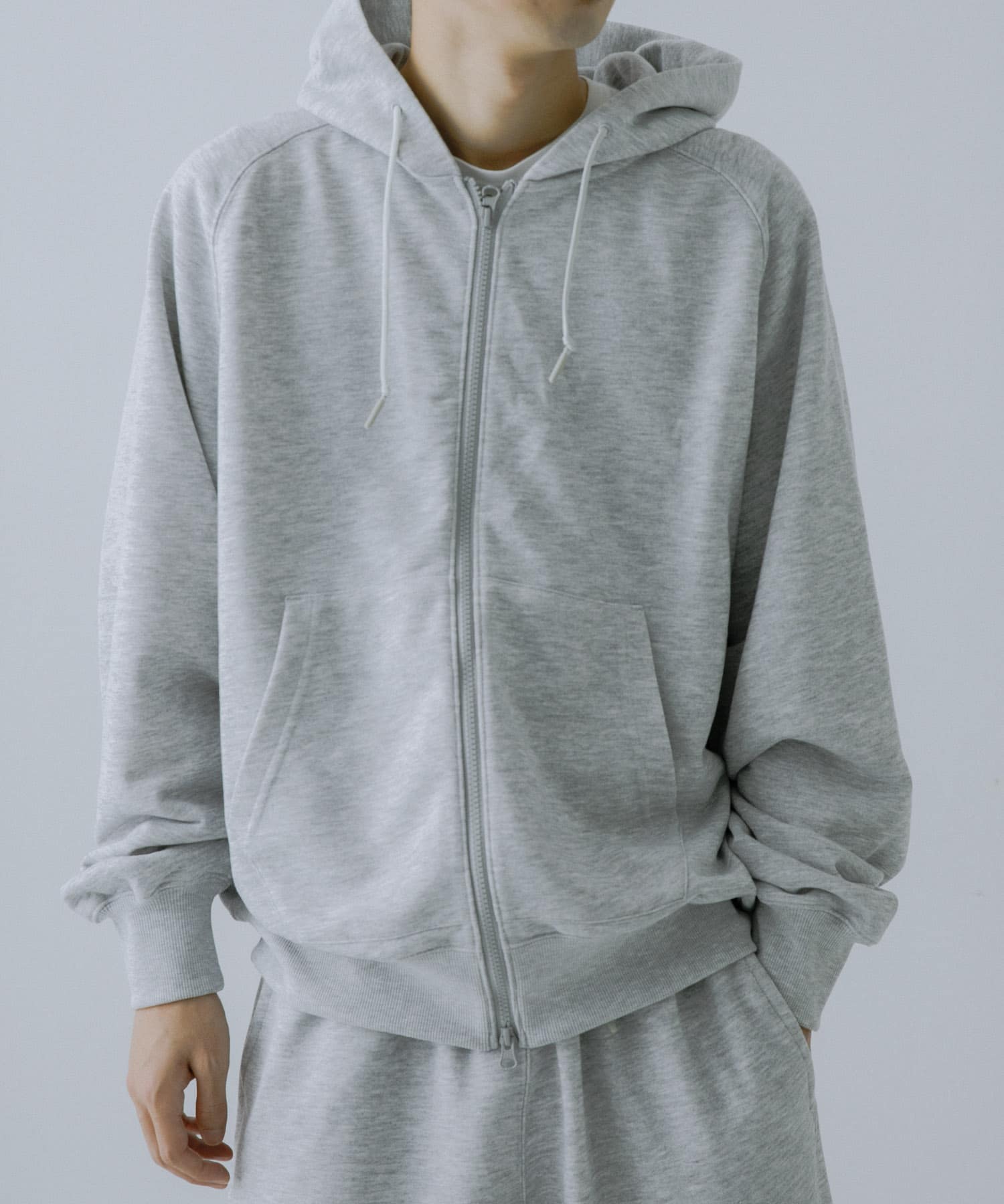 TOP GRAY