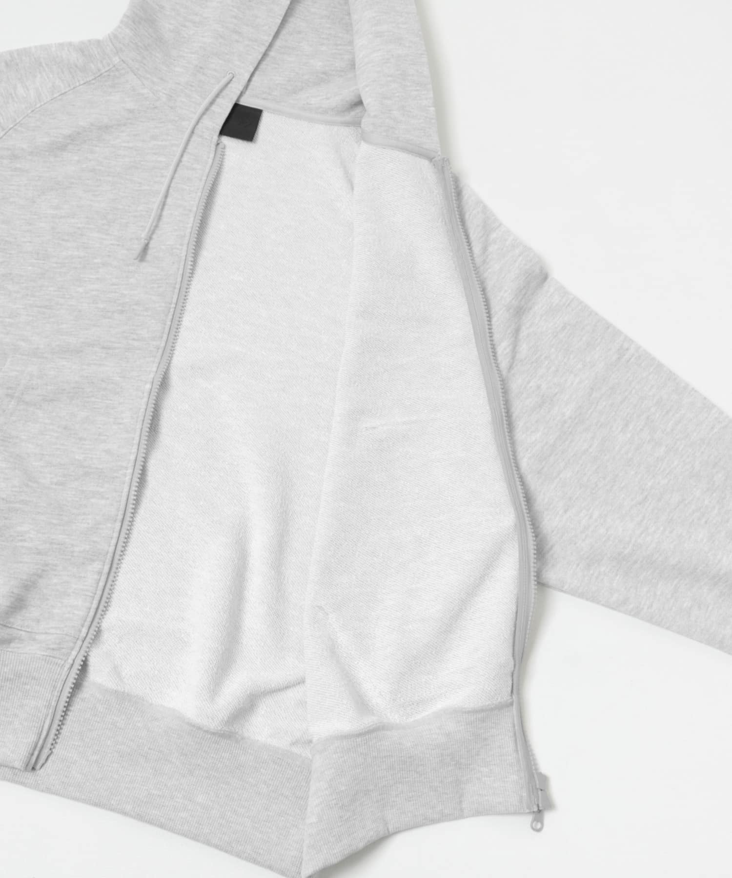 TOP GRAY