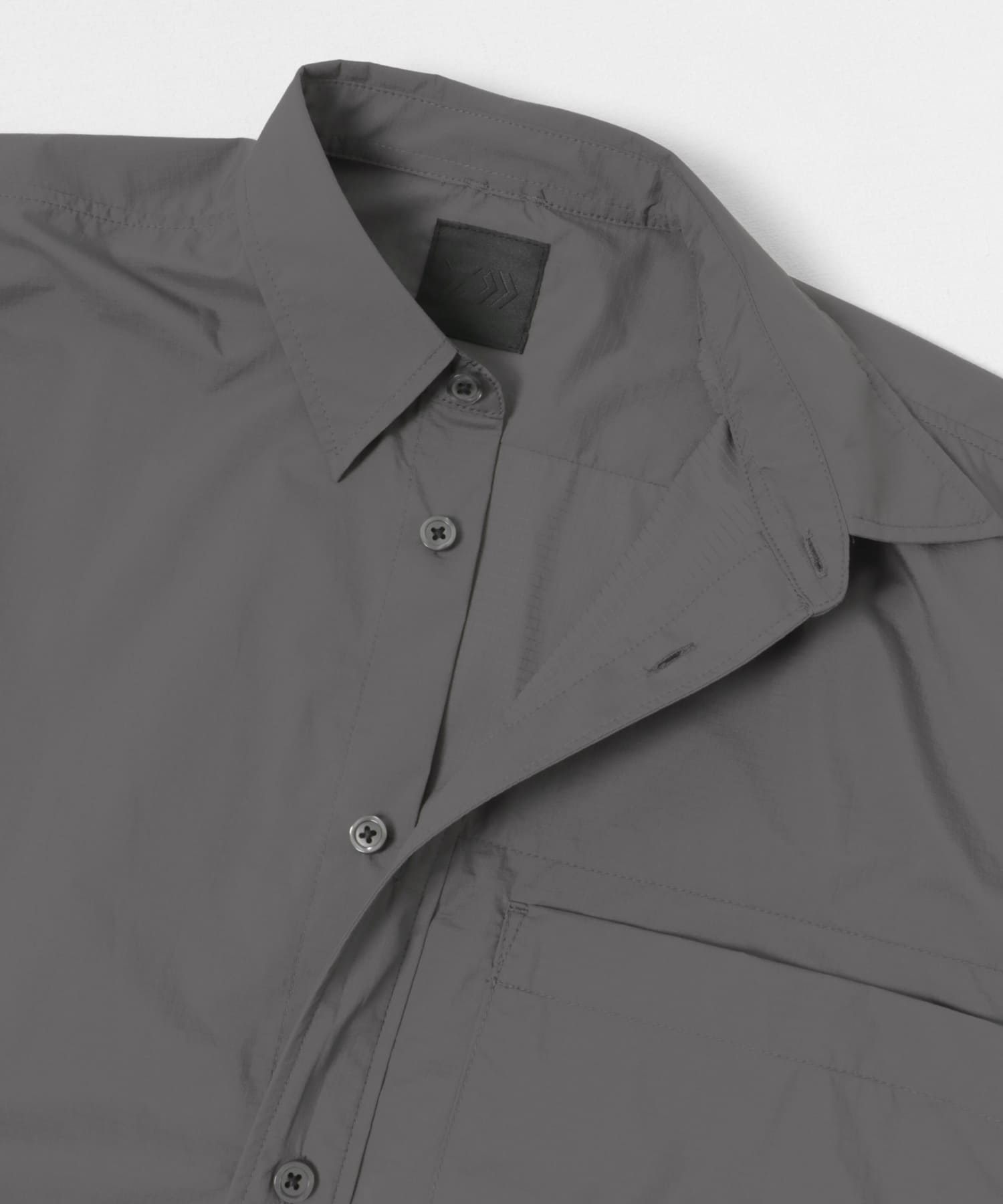 DAIWA PIER39 TECH TRAVEL SHIRT(S WOLF GRAY): トップス｜URBAN