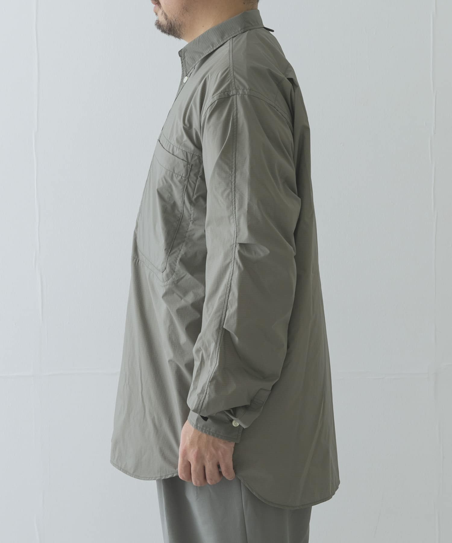 DAIWA PIER39 TECH TRAVEL SHIRT(S WOLF GRAY): トップス｜URBAN