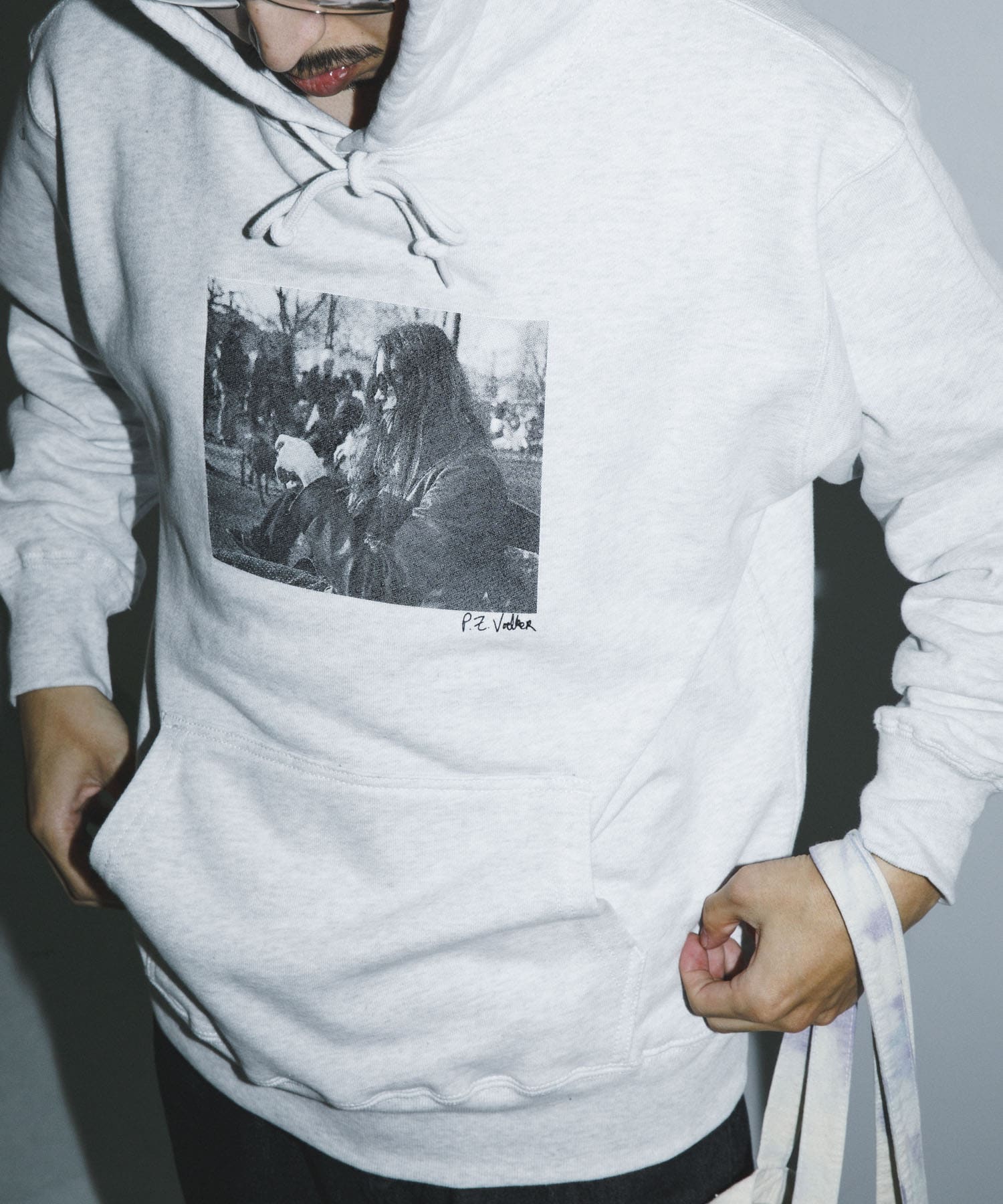 BLANKMAG　B/W photo Hoodie Ash M