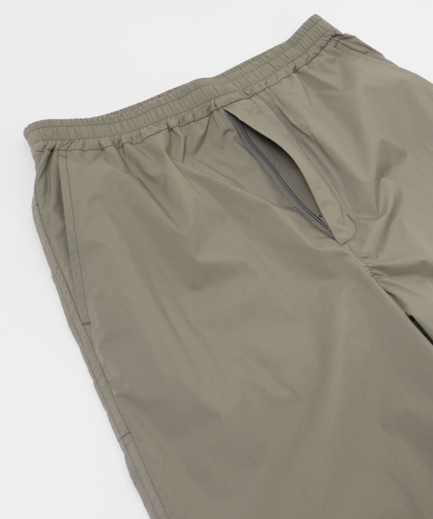 WOLF GRAY