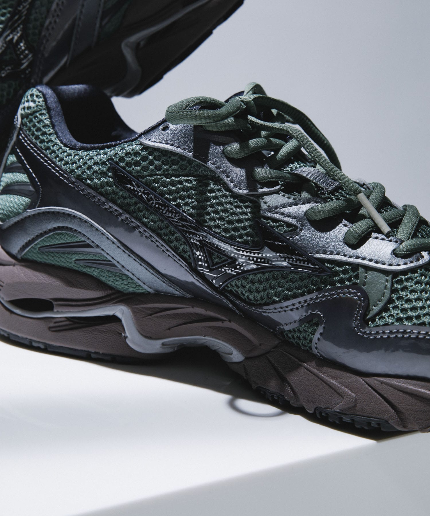 Mizuno　WAVE RIDER 10 GRN/BLK 26