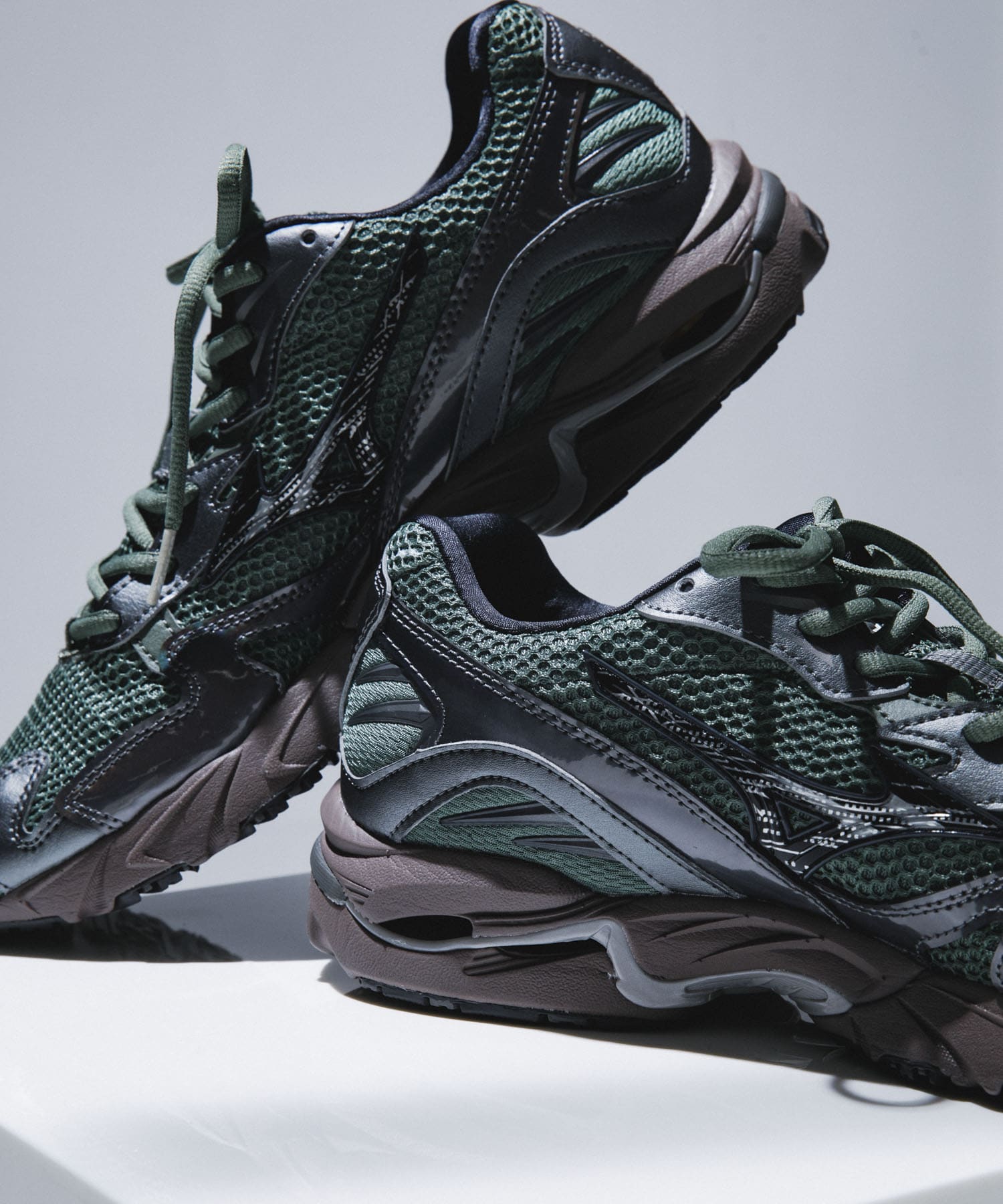 Mizuno　WAVE RIDER 10 GRN/BLK 26