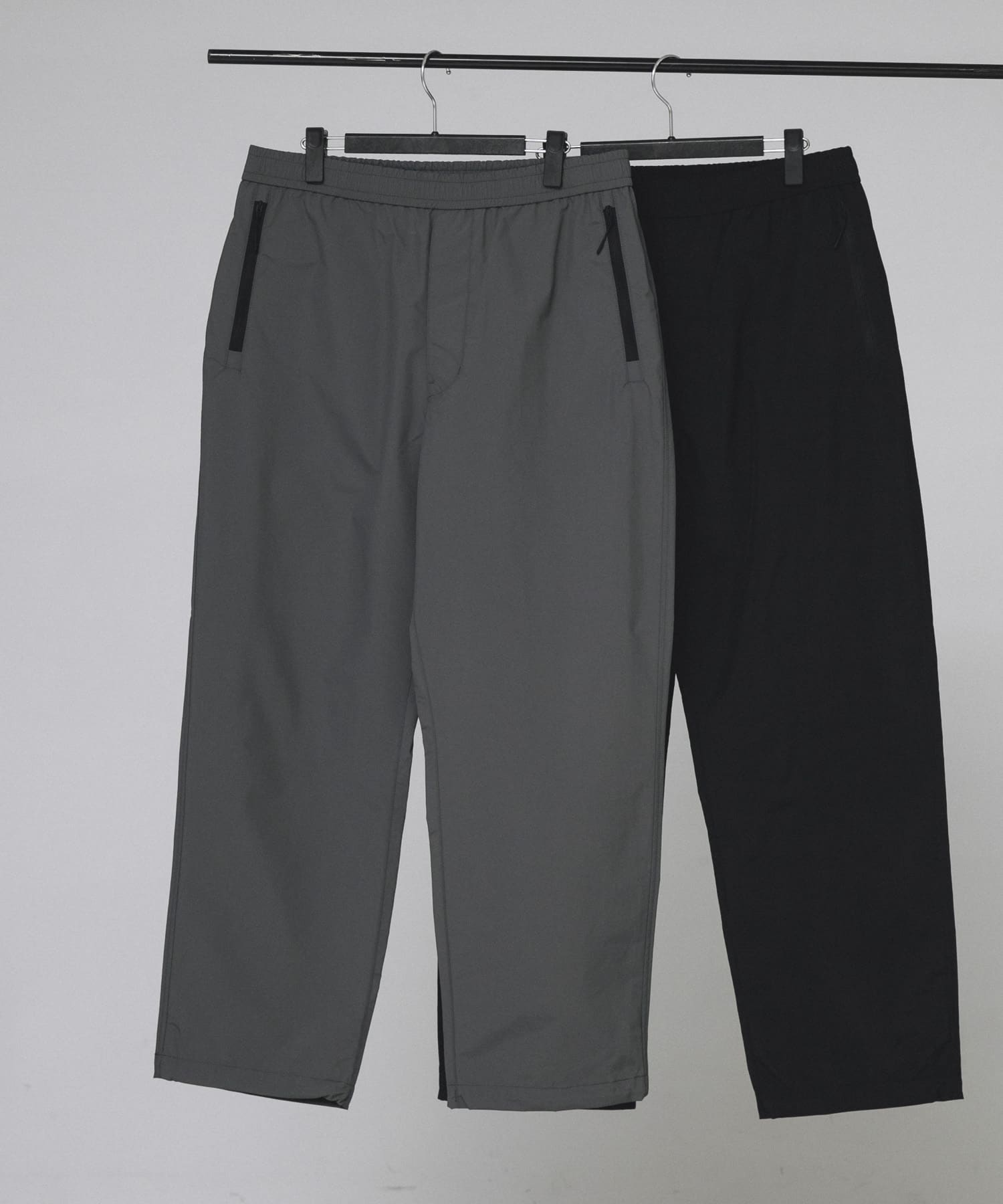 ES.1　Nyion Pants Charcoal L