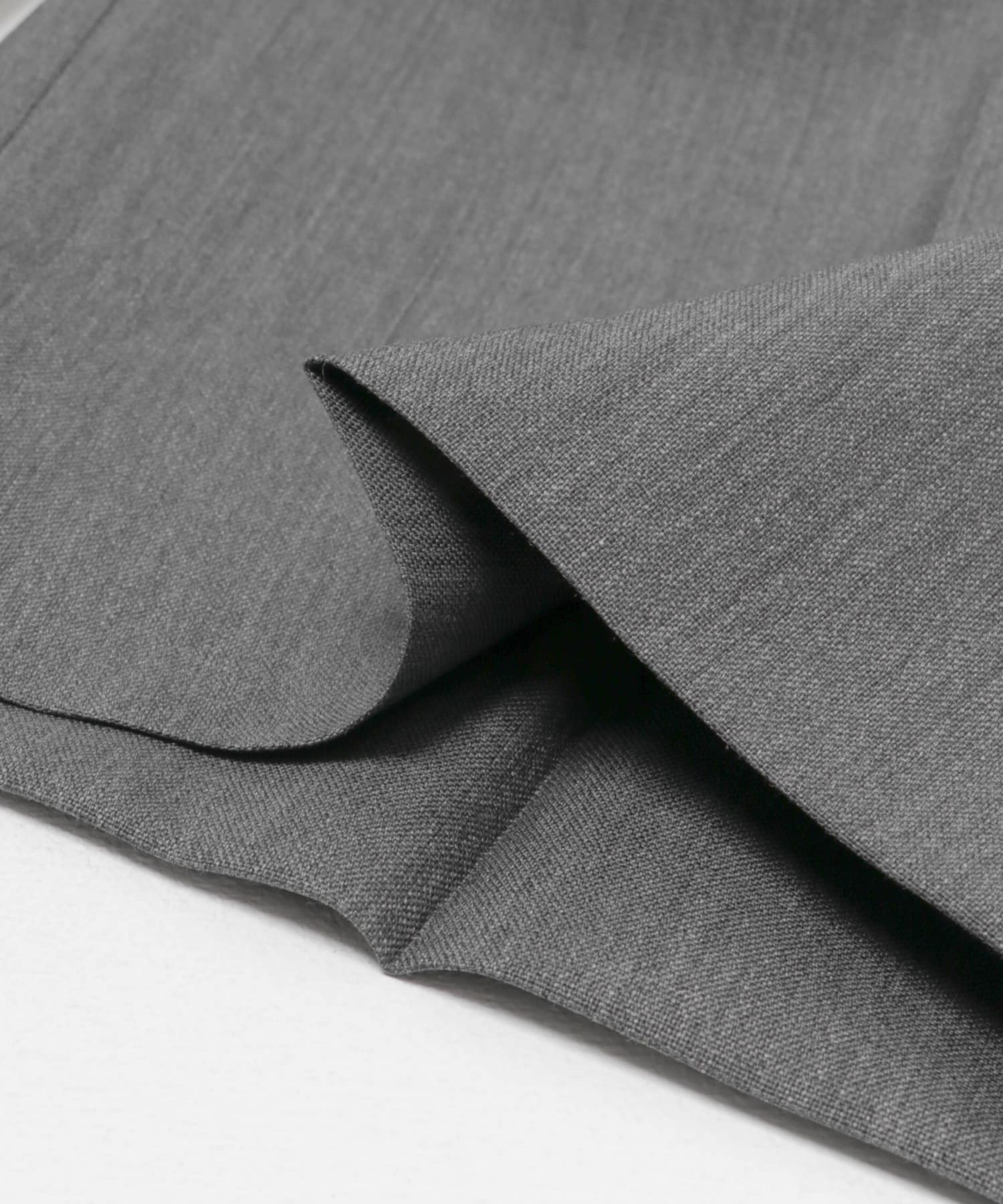 Unlikely　Back Strap Plain Front Trousers 2025 Gray S