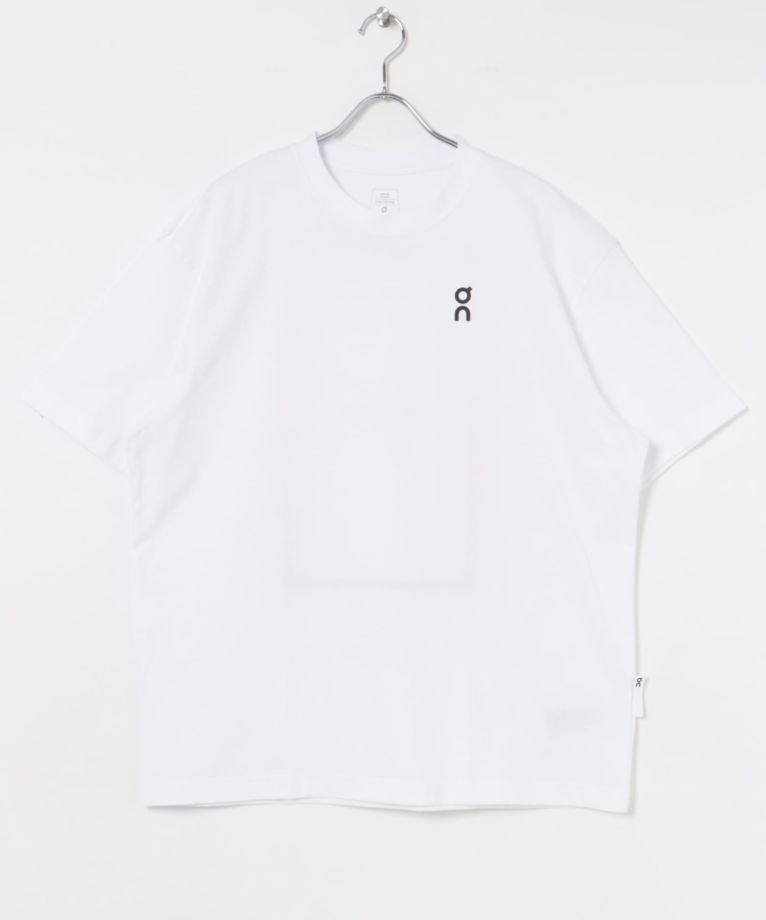 On　Club-T Graphic WHITE S