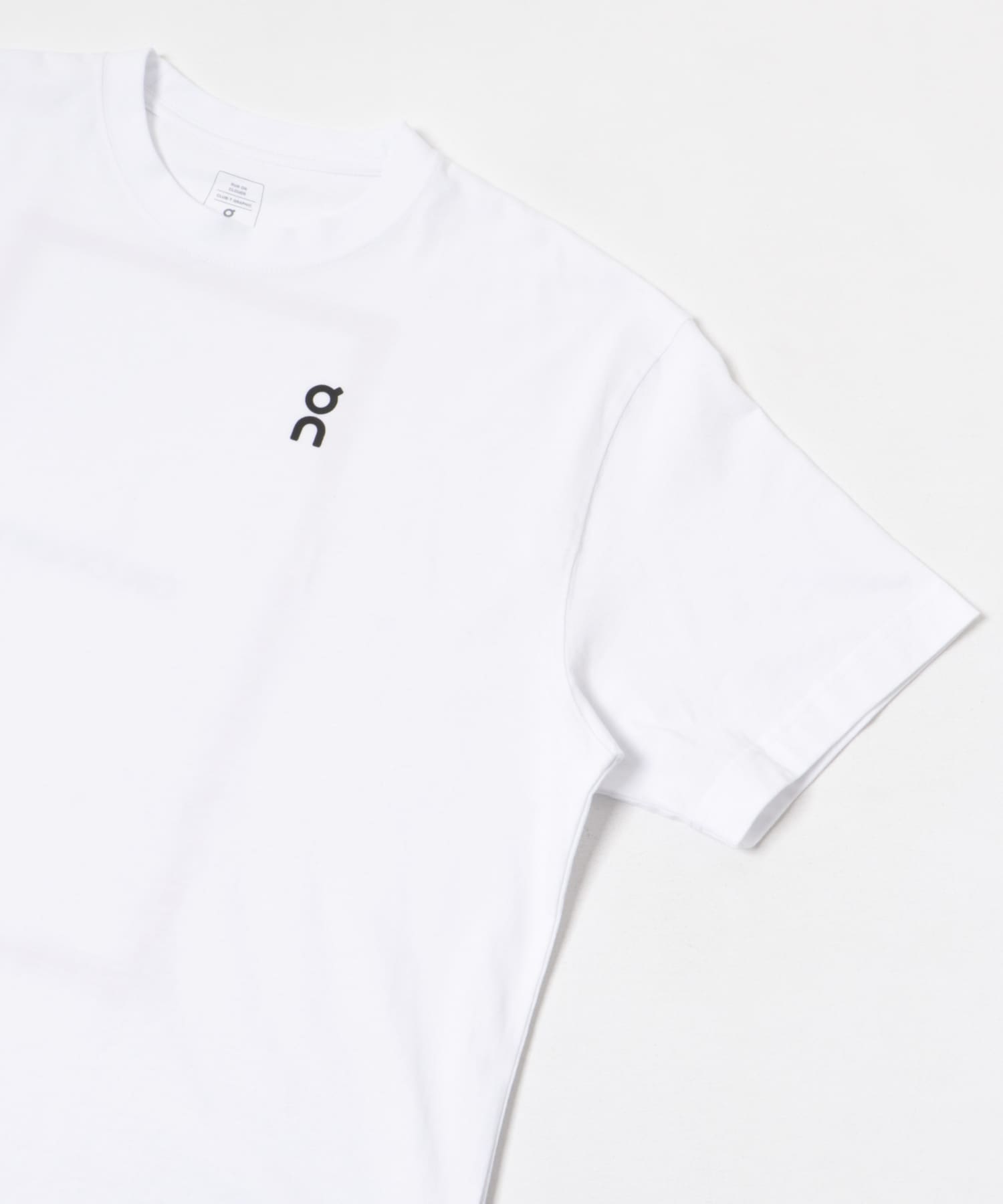 On　Club-T Graphic WHITE S
