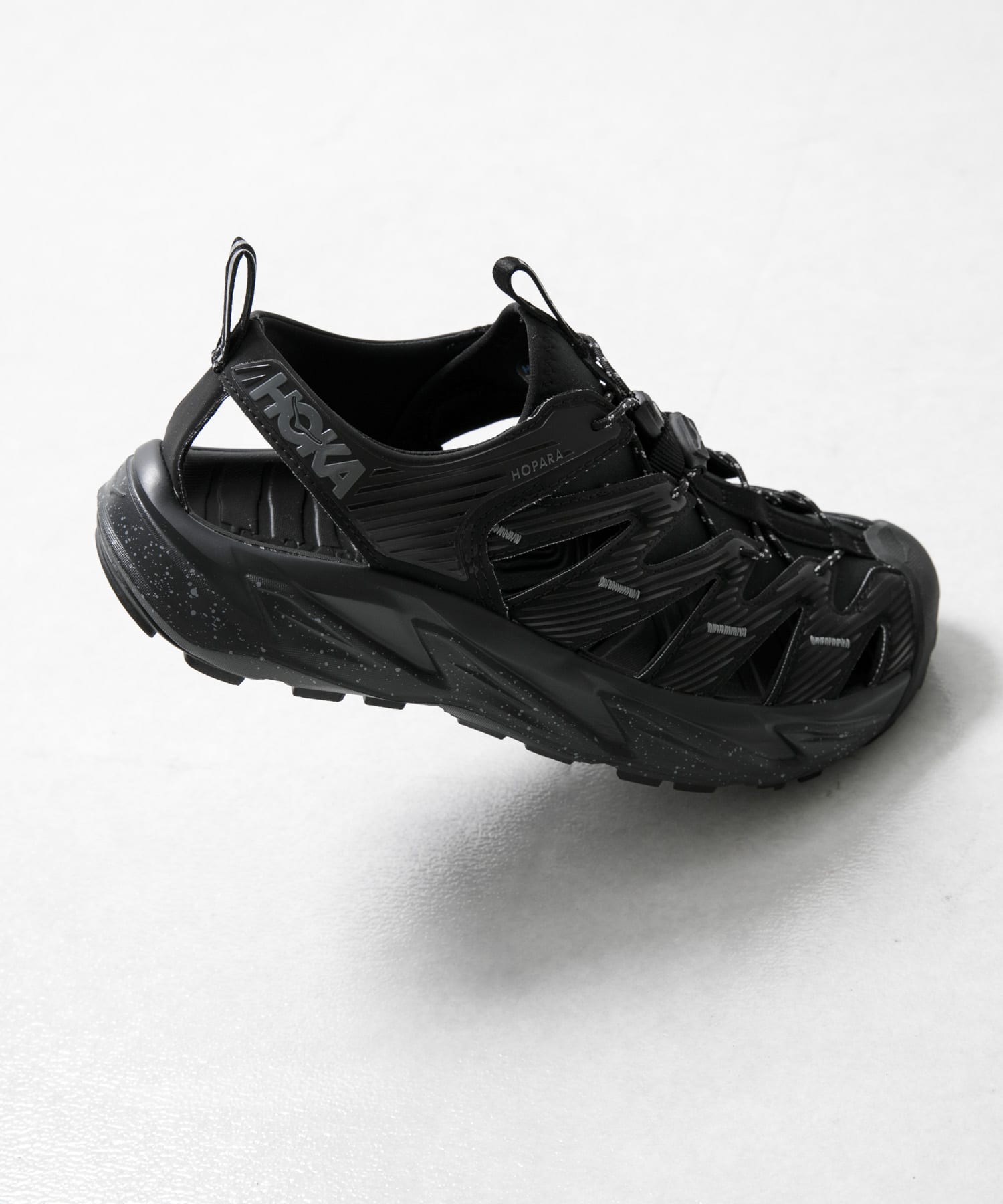 HOKA ONE ONE　U HOPARA