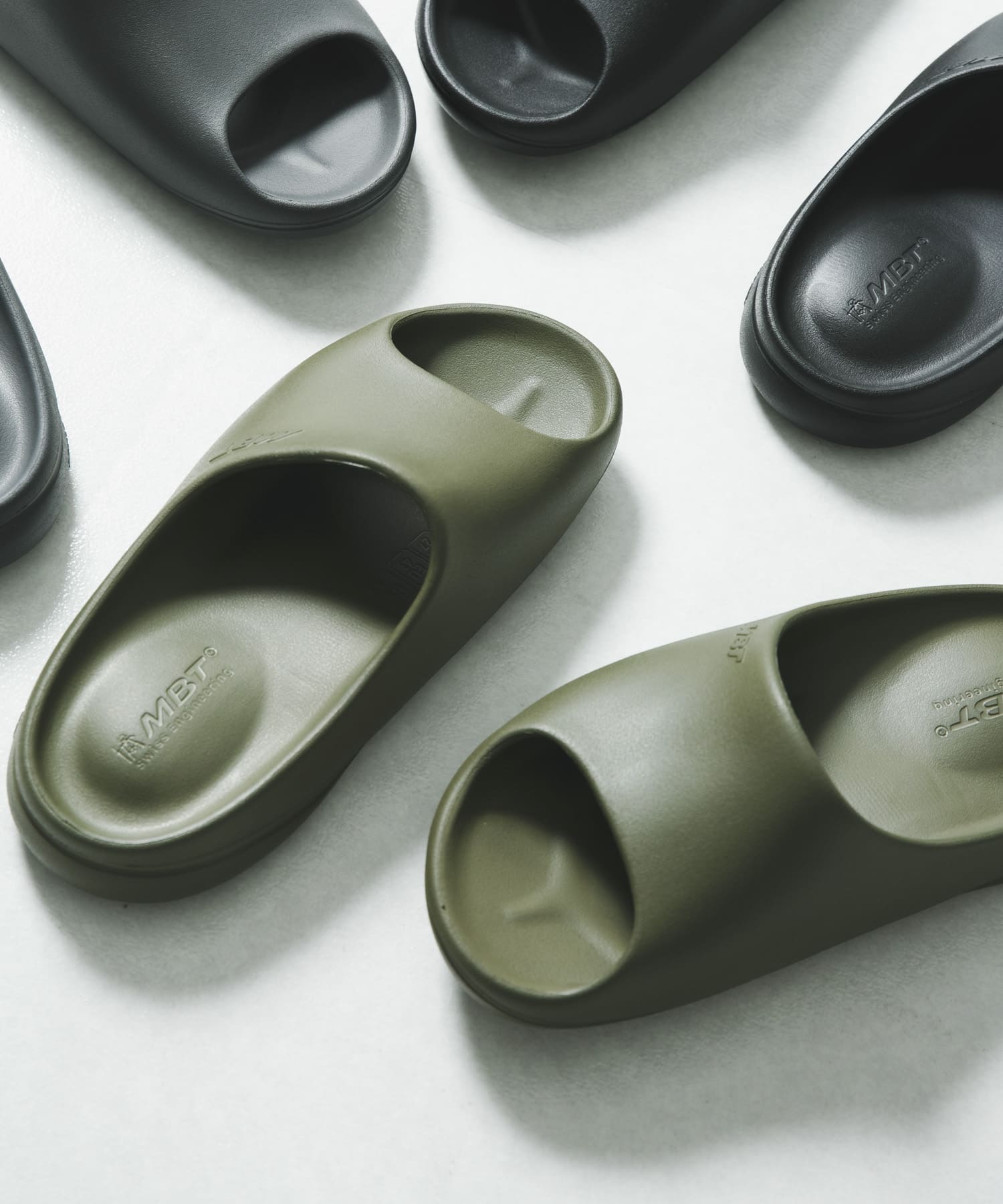 MBT　SENSOR SANDAL ARMY GREEN 8