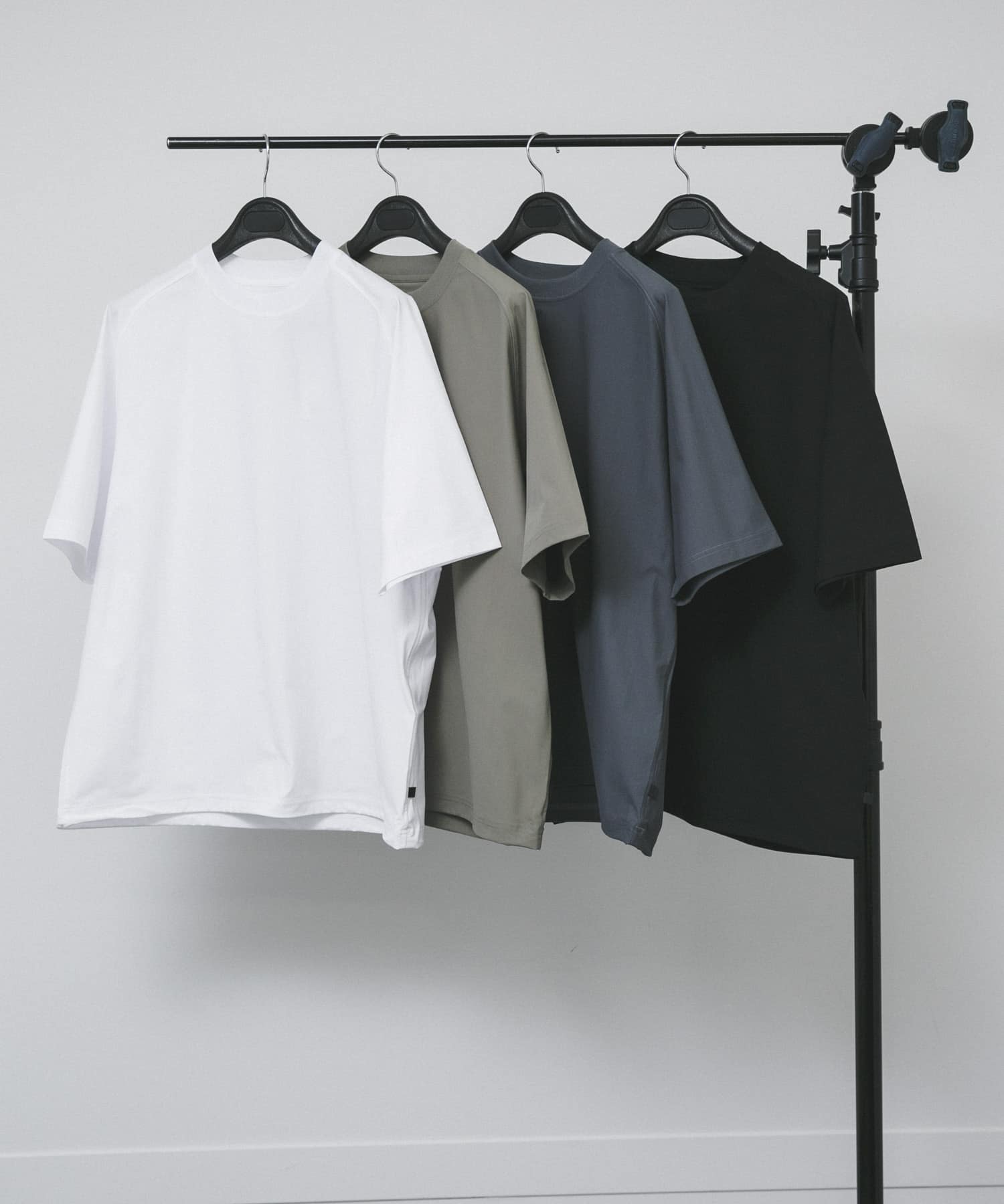 DAIWA PIER39　TECH LIGHTWEIGHT S/S TEE CHARCOAL M