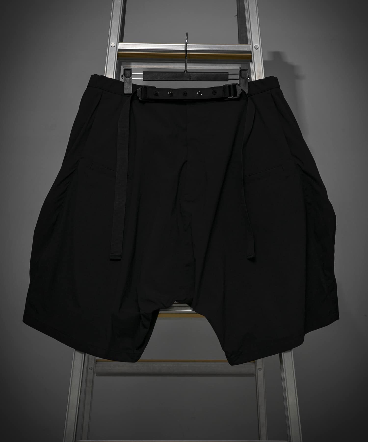 ACRONYM　ultra wide short pants black XS