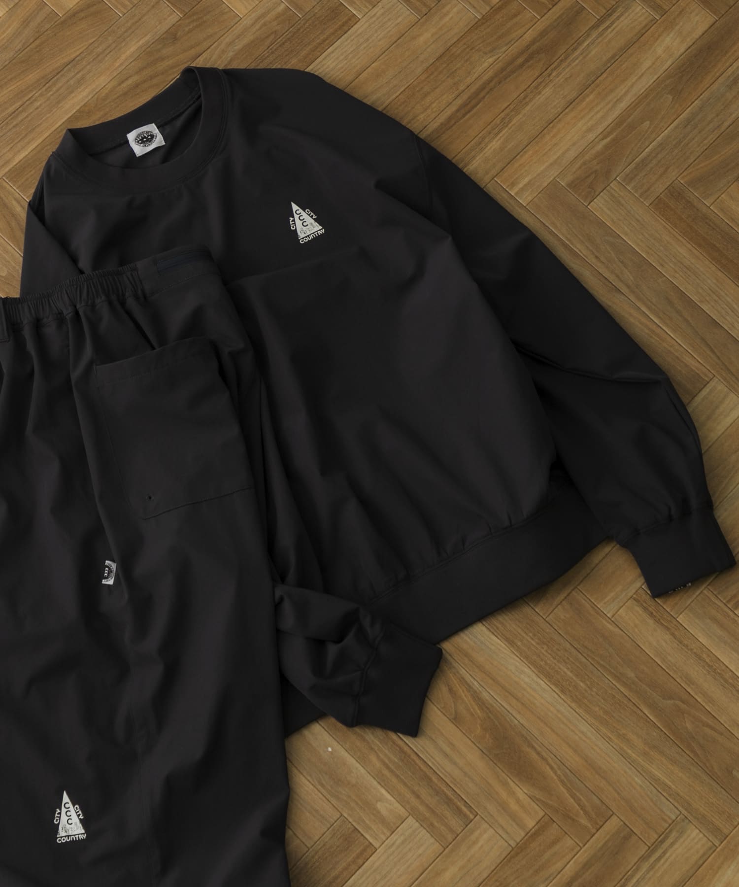 CITY COUNTRY CITY　STRETCH CREWNECK