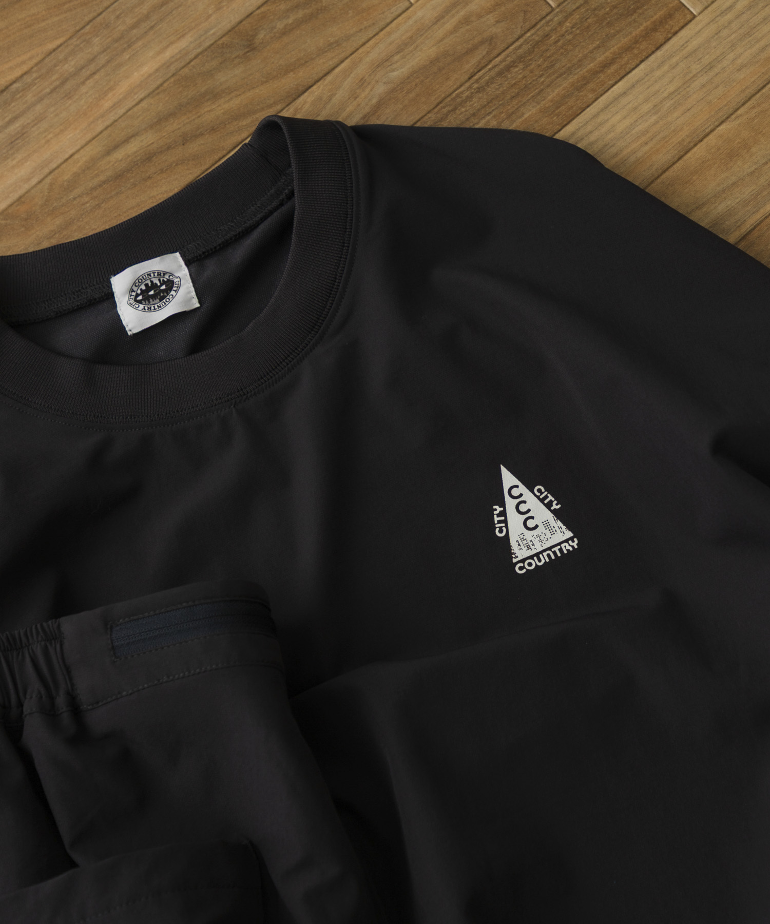 CITY COUNTRY CITY　STRETCH CREWNECK BLACK L