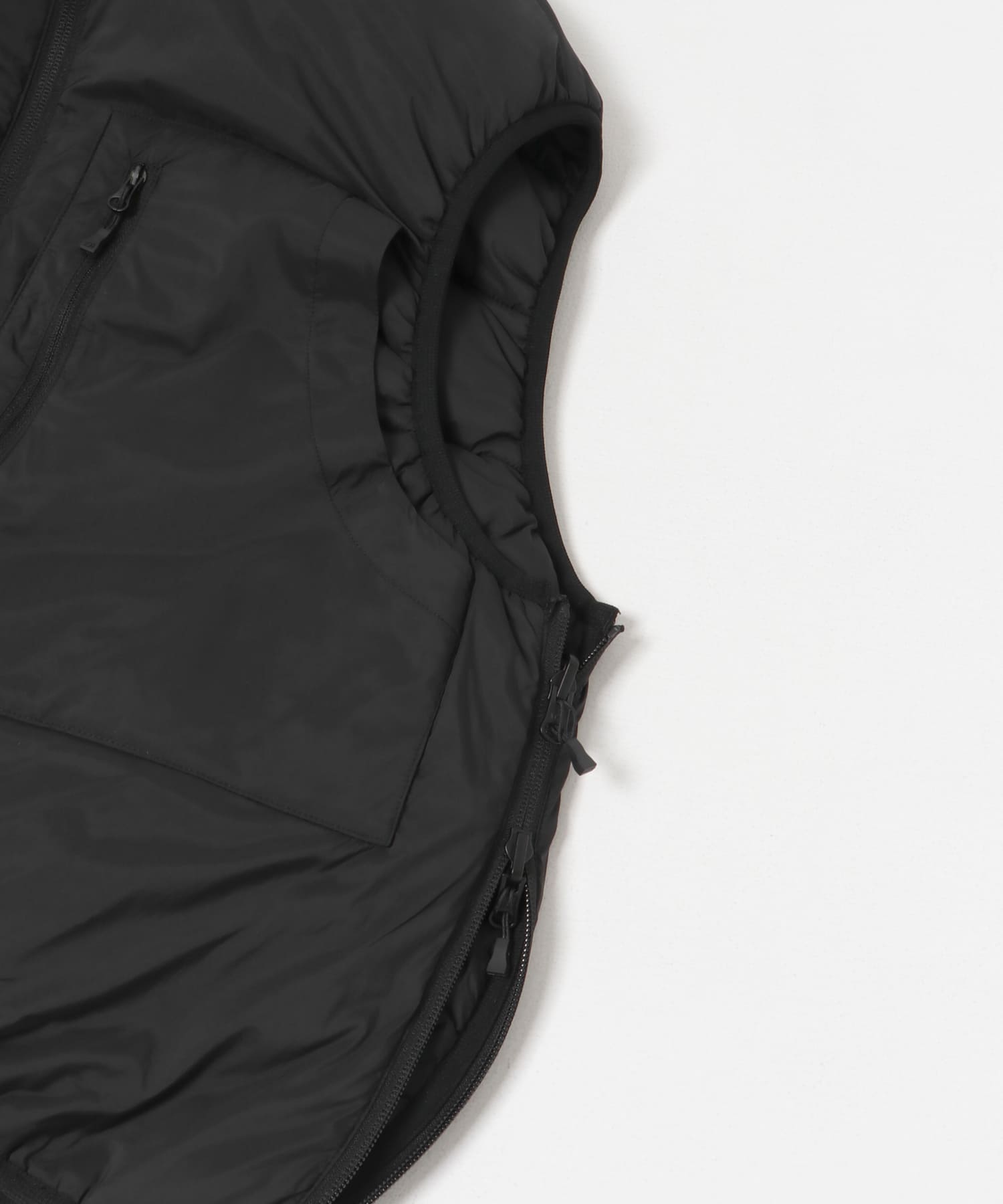 DAIWA PIER39　W's TECH REVERSIBLE CLIMBERS PUFFVEST BLACK FREE