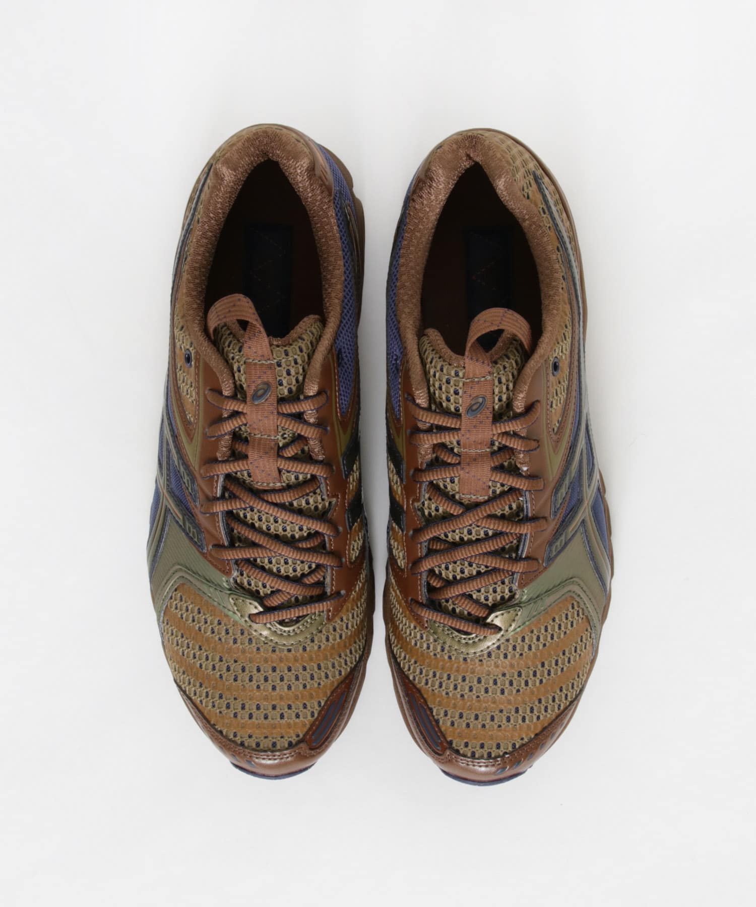 ASICS　UB9-S GEL-DS TRAINER 14 200 DC/POR 24