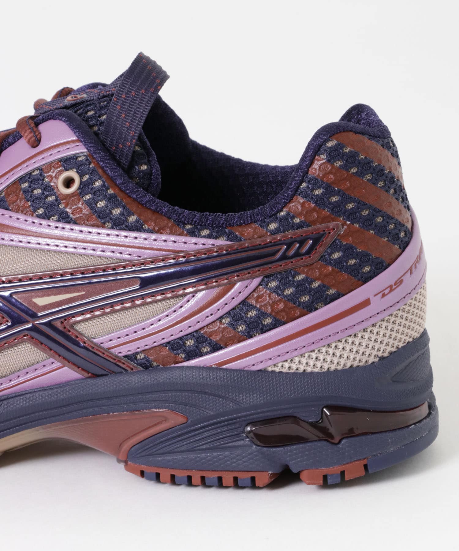 ASICS　UB9-S GEL-DS TRAINER 14 400 MN/PPL 24