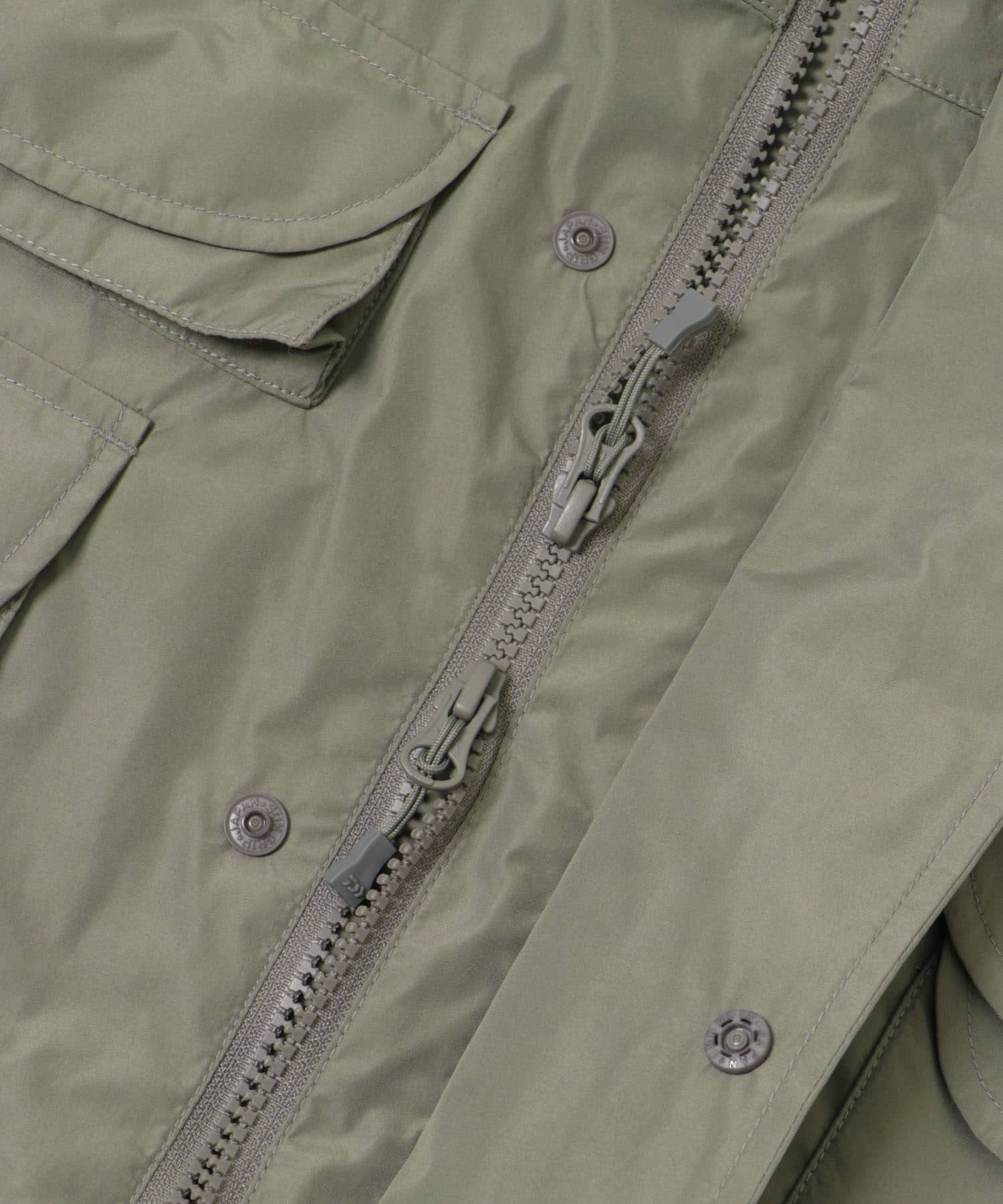 WOLF GRAY