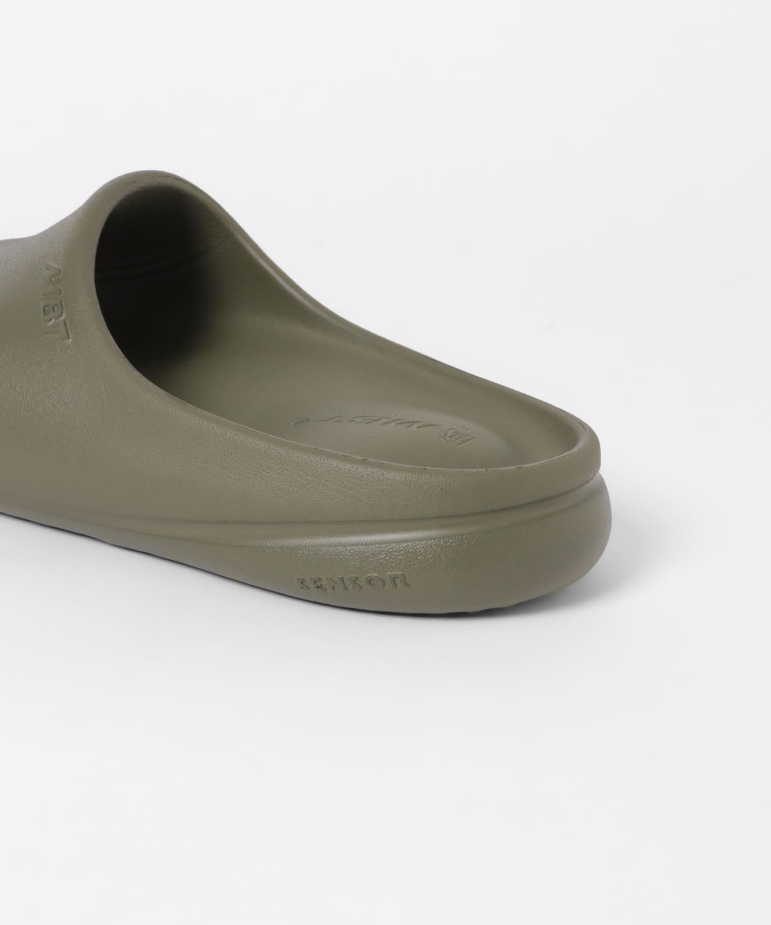 MBT　SENSOR SANDAL ARMY GREEN 8