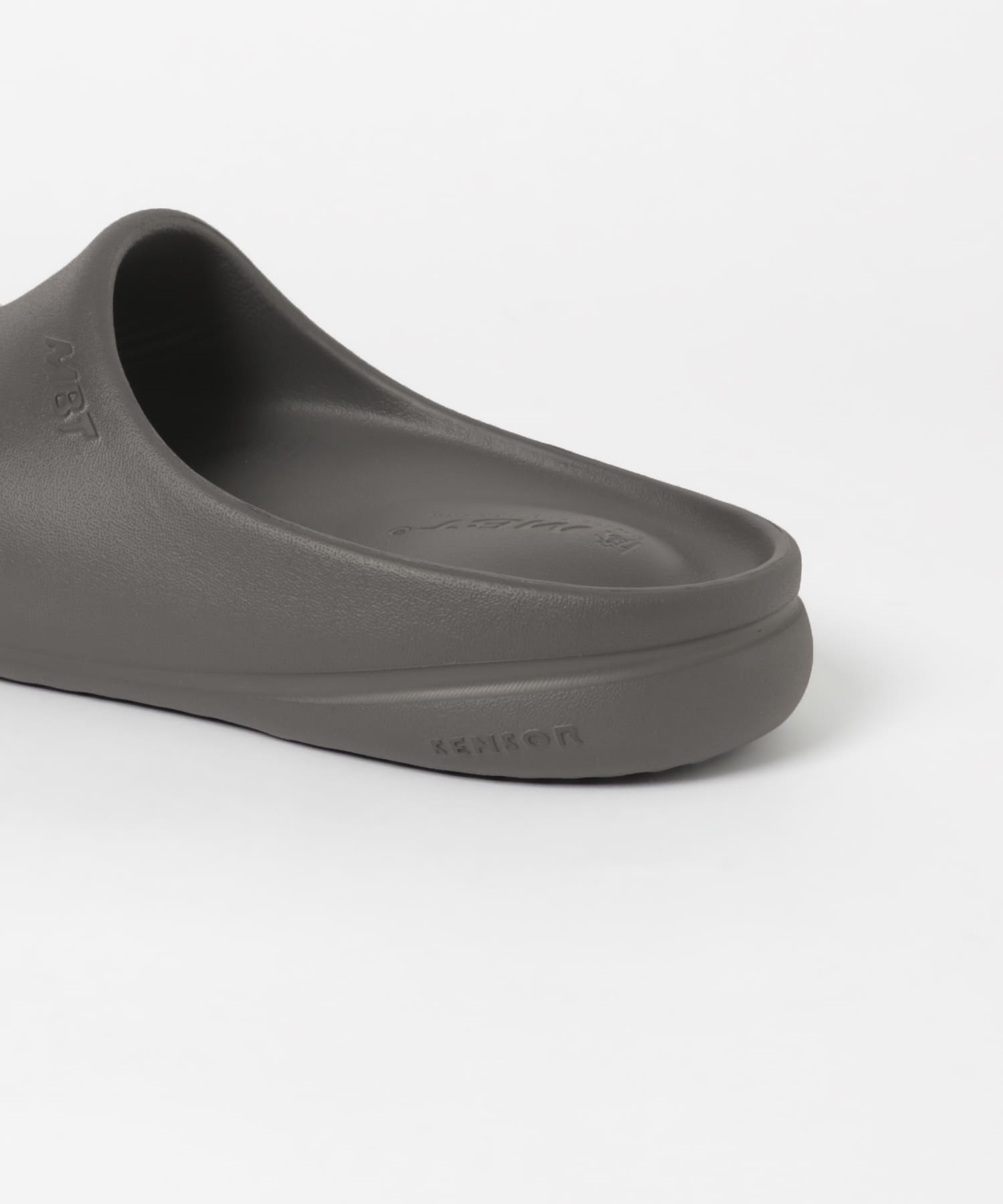 MBT　SENSOR SANDAL METALLIC P 7