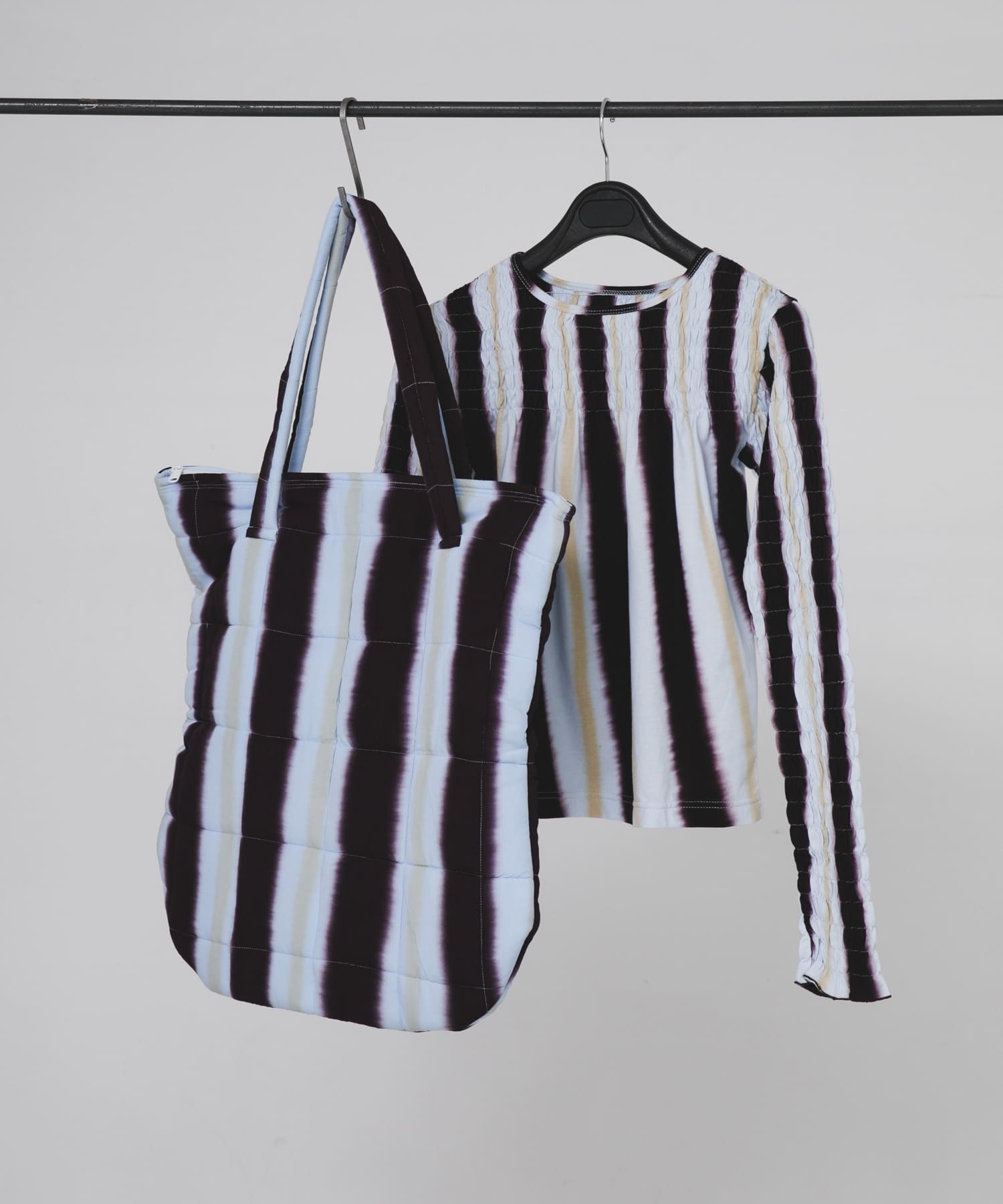 SUKU HOME　SHIRRED SLEEVE TOP B ELLIOT L