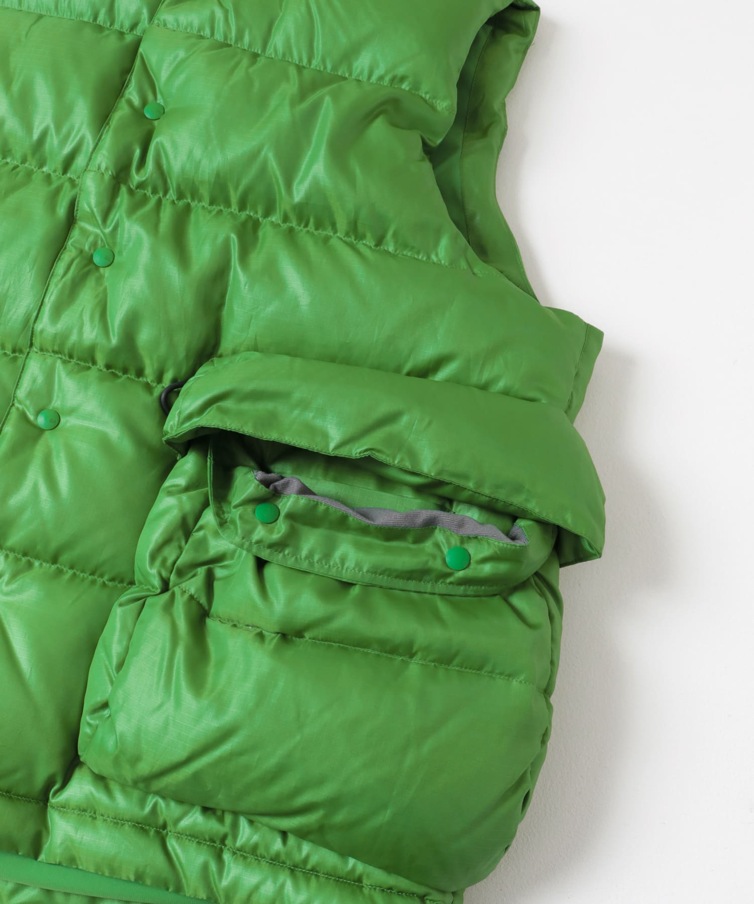 DAIWA PIER39　Ws TECH BACKPACKER DOWN VEST APPLE G FREE