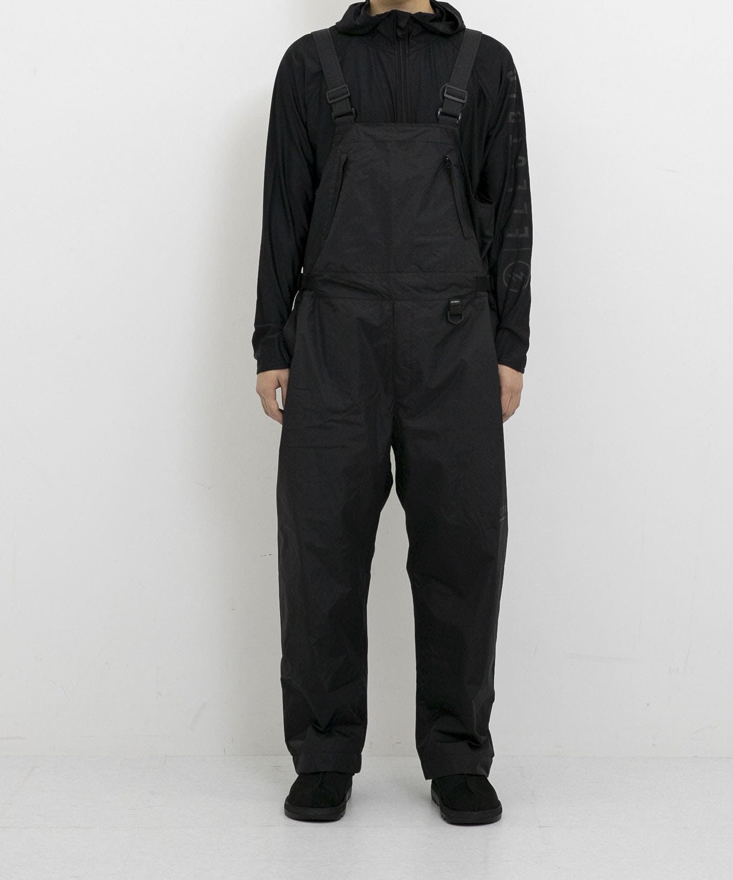 model身長：177cm　着用サイズ：L