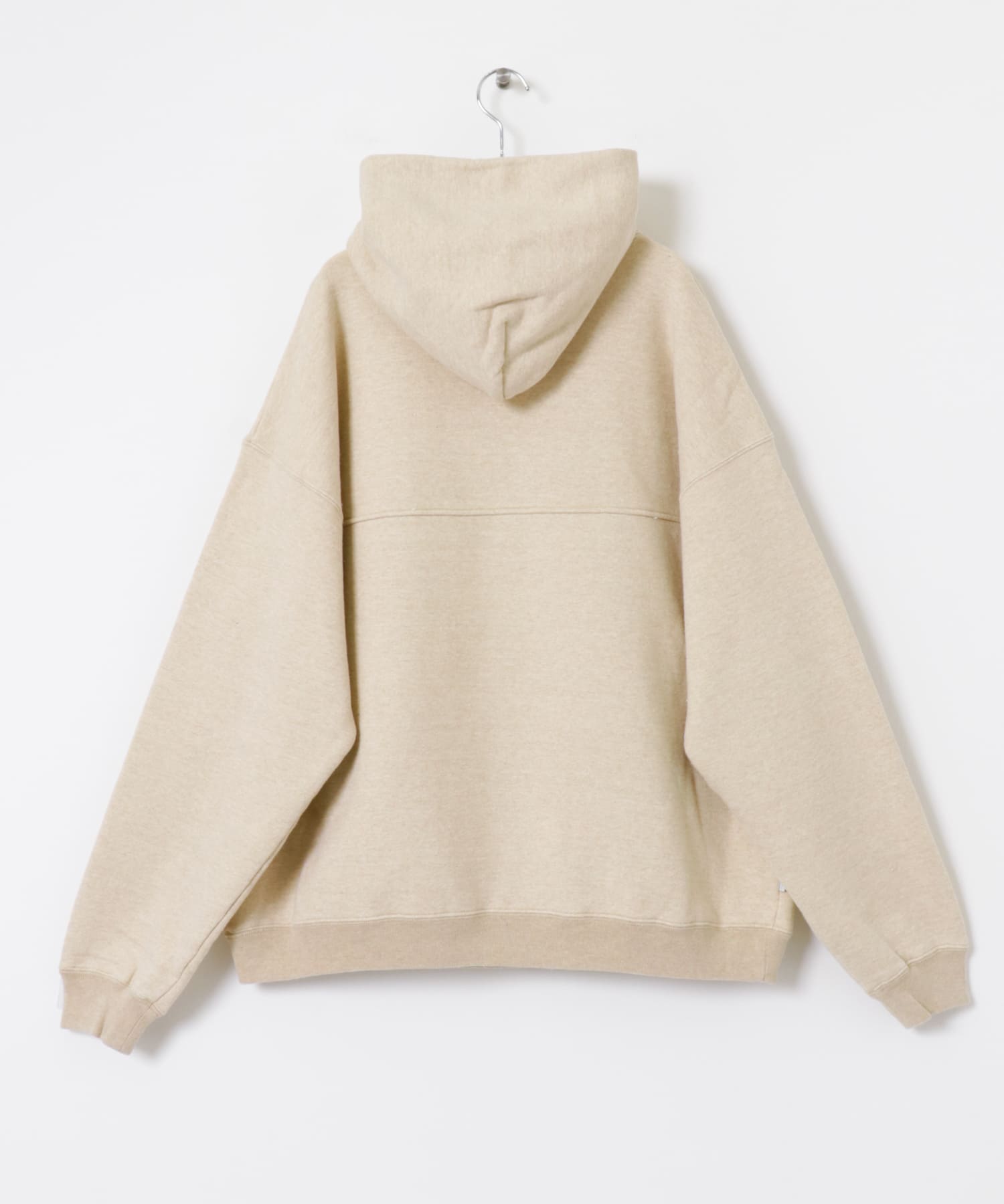M Beige