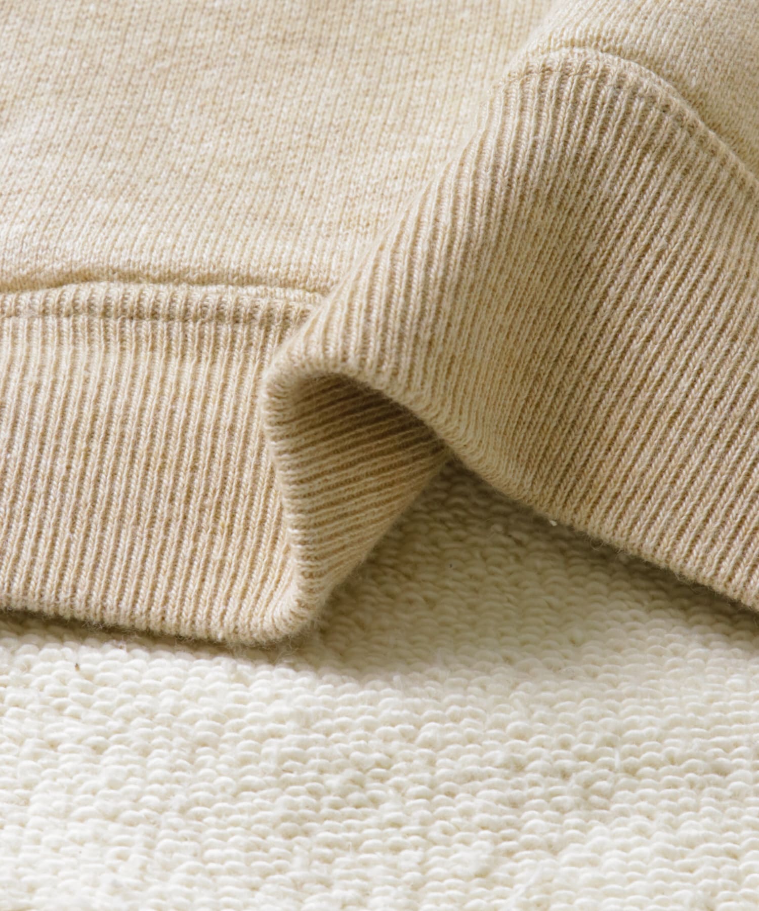 M Beige