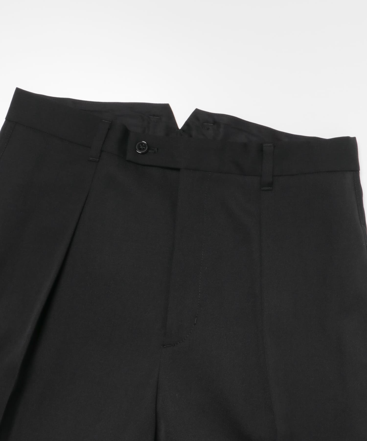 ZUBON　ワンタックワイドパンツ Black 1