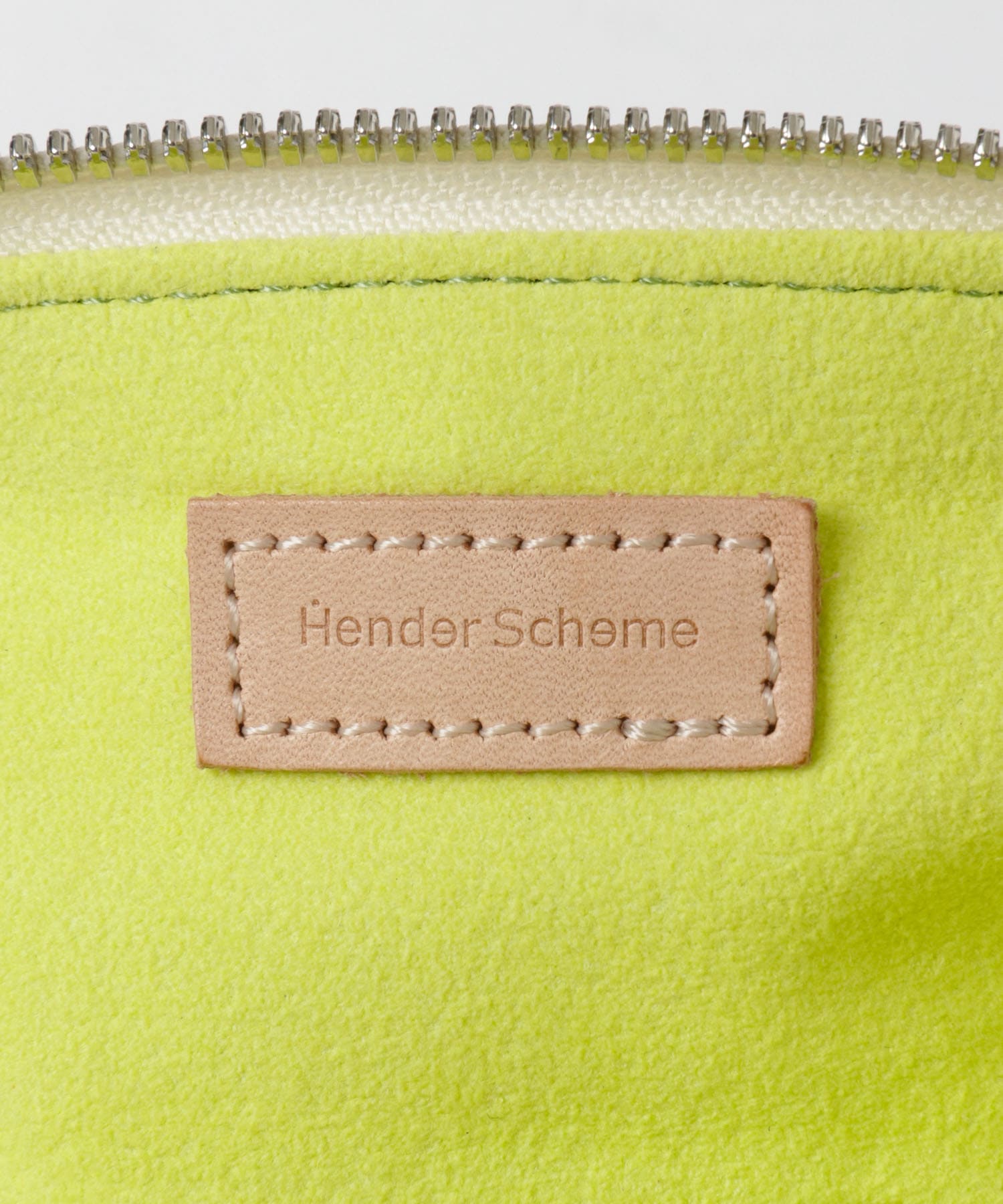 Hender Scheme　hairy L multi pen case lime green FREE