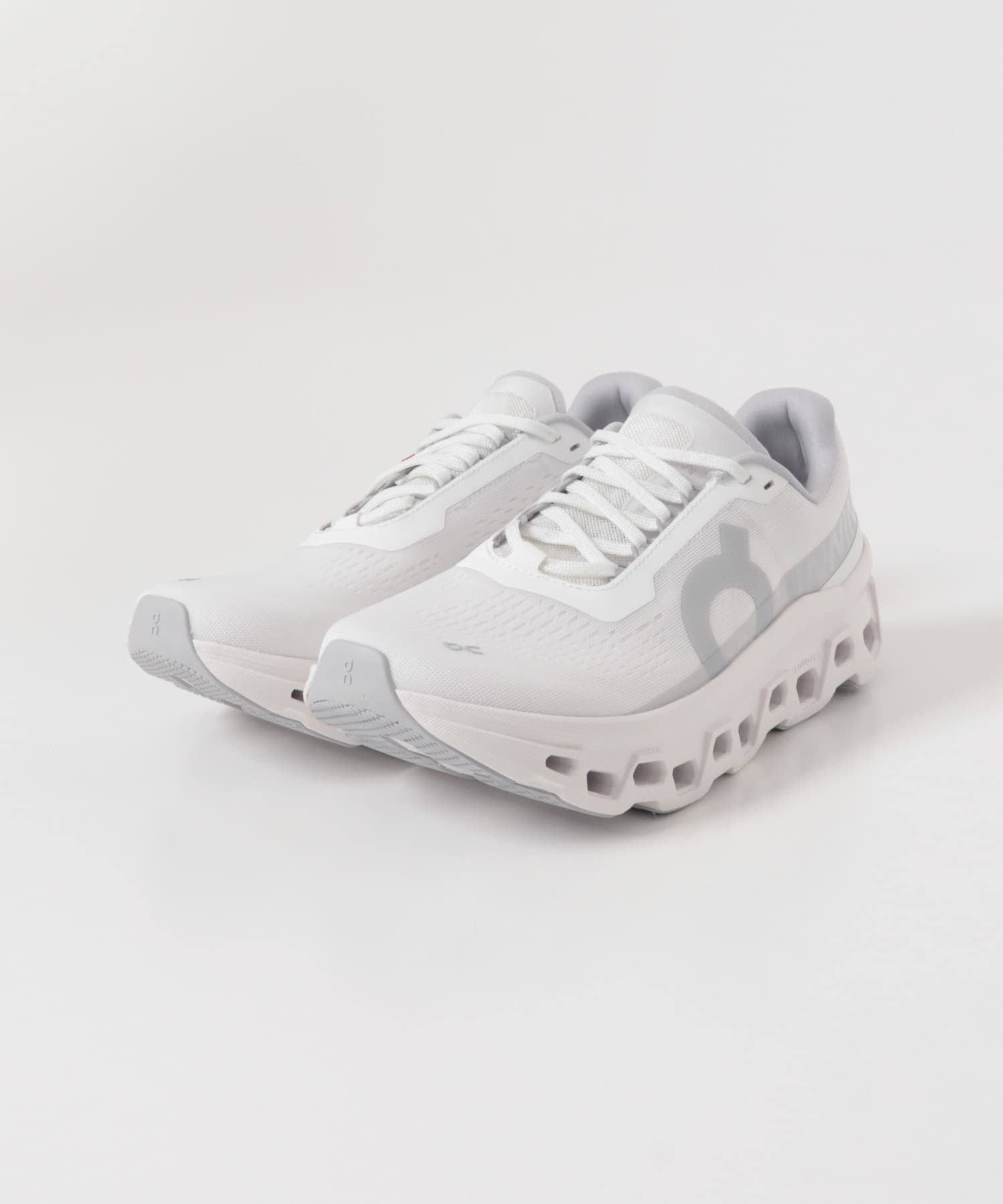 On CLOUDMONSTER 1(26 WHT/WHT): シューズ｜URBAN RESEARCH公式