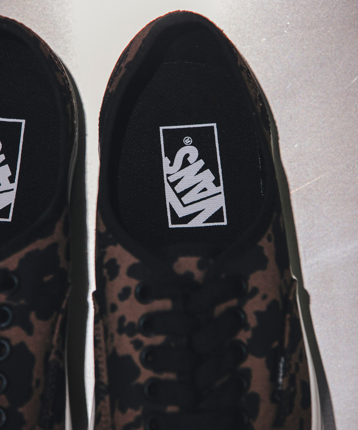 VANS　EXCLUSIVE AUTHENTIC COW PRINT 26