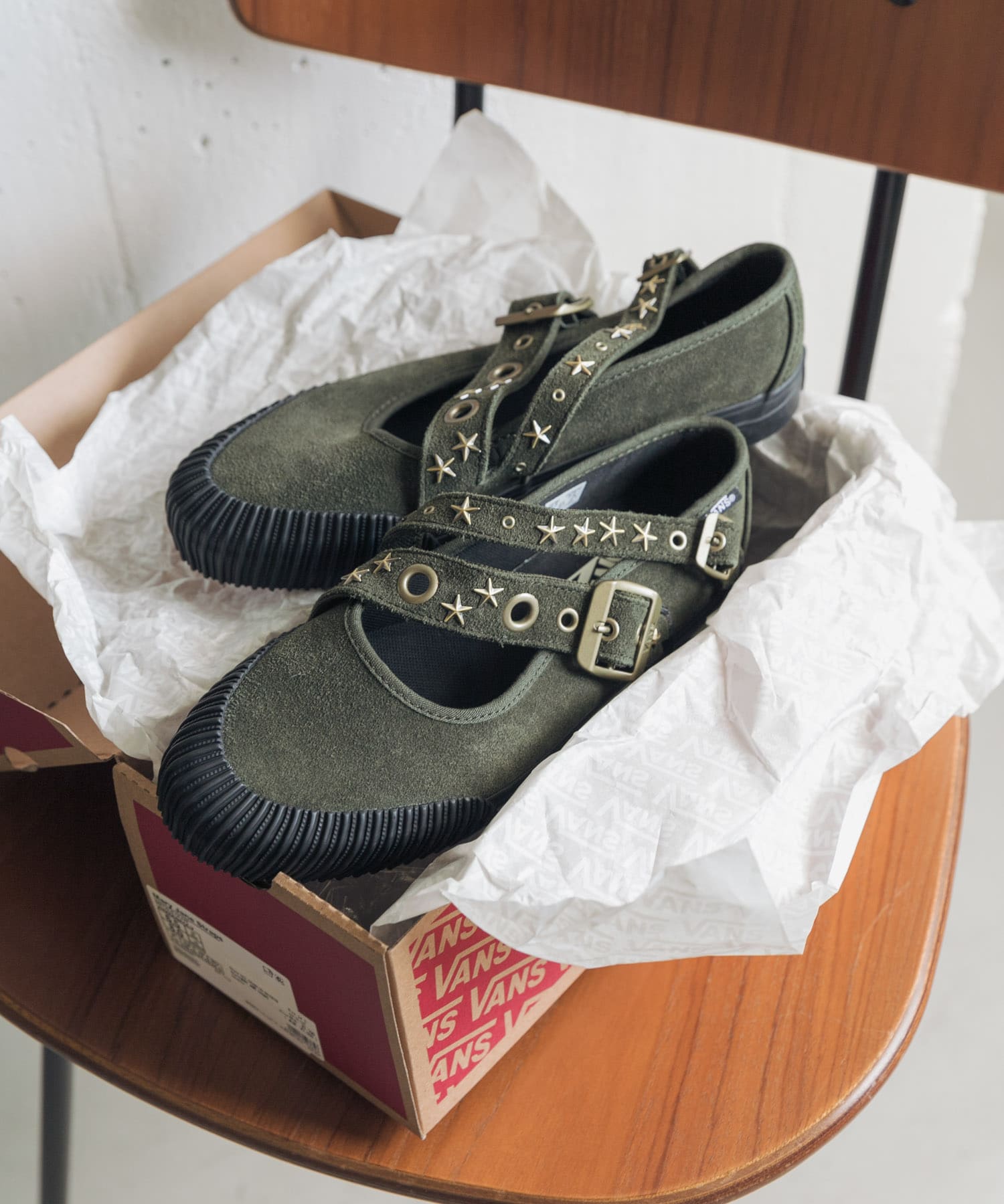 VANS　MARY JANE STRAPS