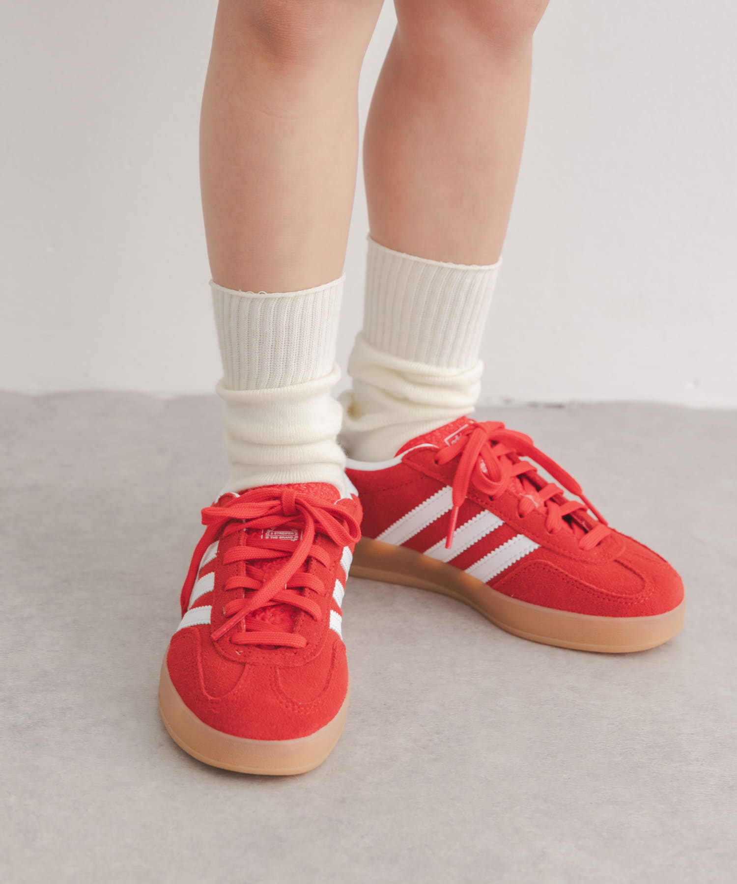 adidas　GAZELLE INDOOR C(KIDS) ベタースカーレット 19.5