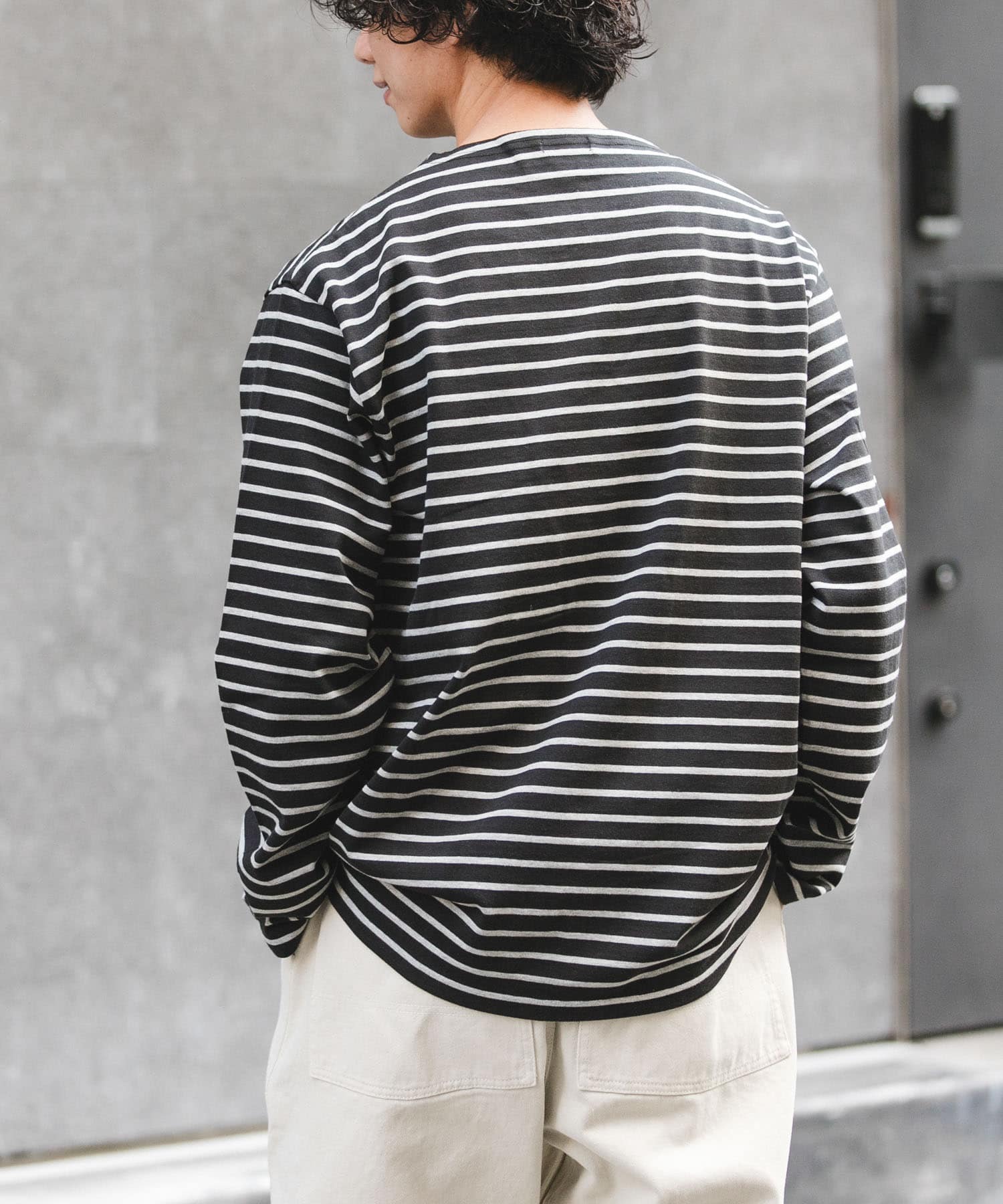 BLK×T.GRY